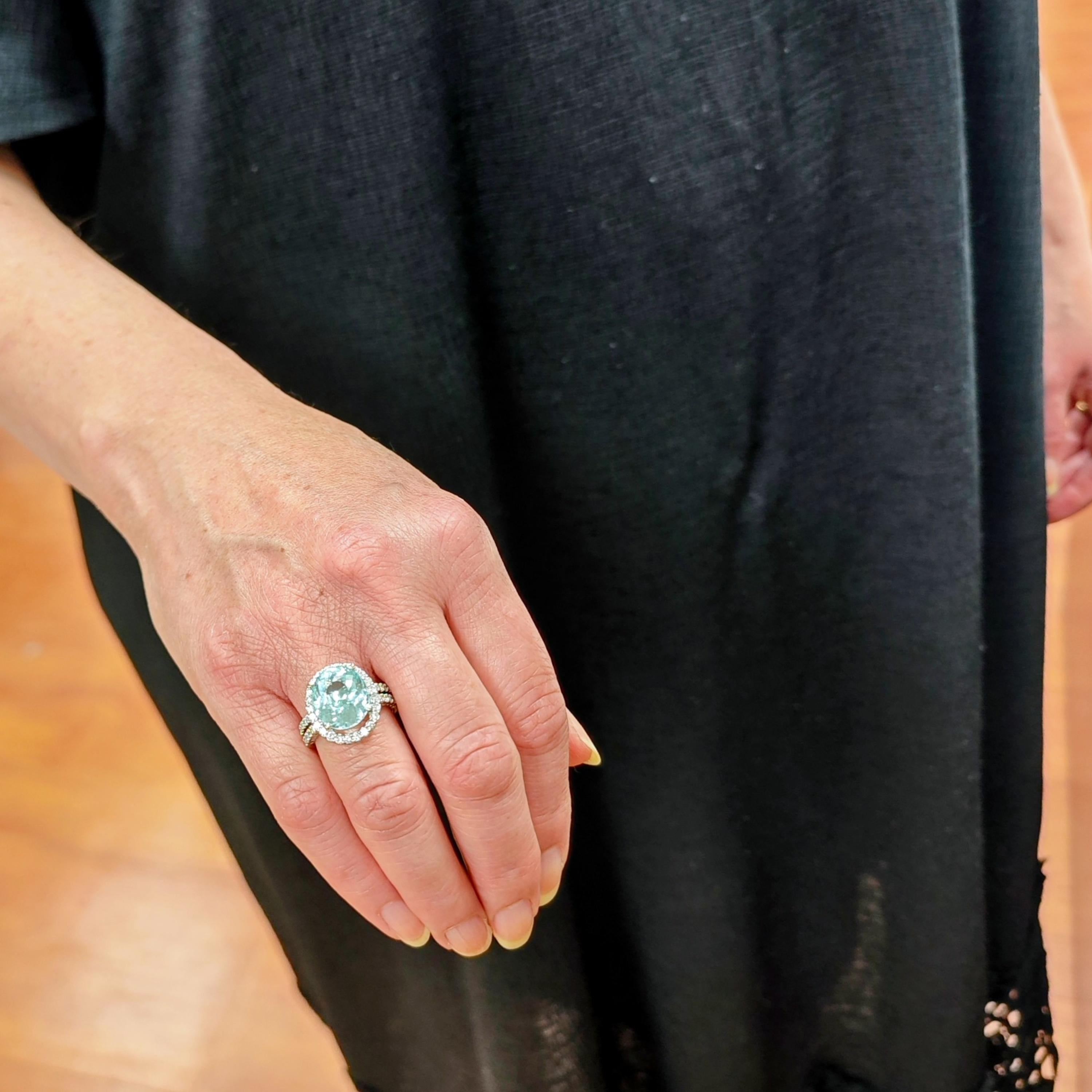 Bague en or blanc certifiée GFCO de 8,48 carats de tourmaline Paraiba avec diamant blanc Neuf - En vente à New York, NY