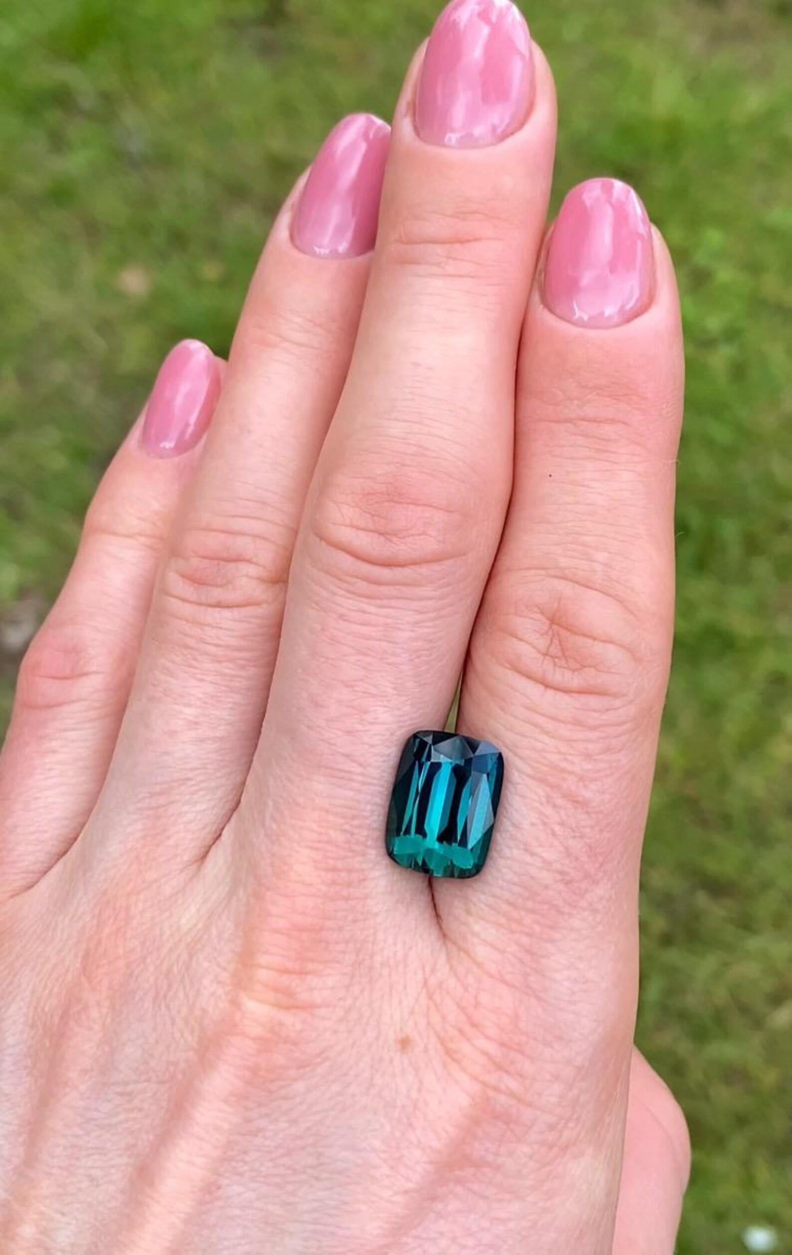 Gemma certificata GFCO 8.86Ct Lagoon Tourmaline, taglio a cuscino Origine Afghanistan in vendita 5