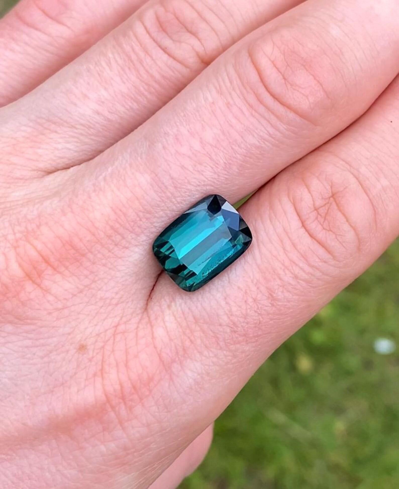 Gemma certificata GFCO 8.86Ct Lagoon Tourmaline, taglio a cuscino Origine Afghanistan in vendita 6