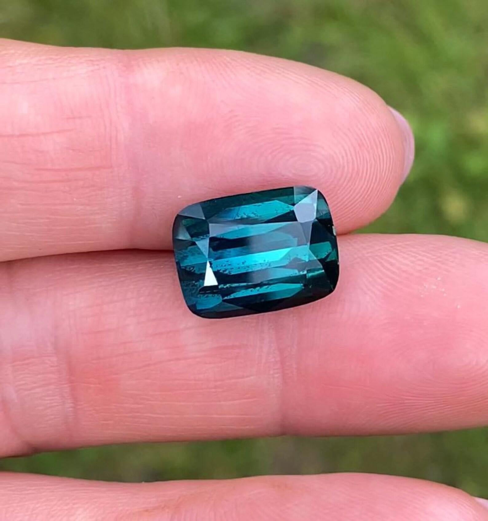 Taglio cuscino Gemma certificata GFCO 8.86Ct Lagoon Tourmaline, taglio a cuscino Origine Afghanistan in vendita
