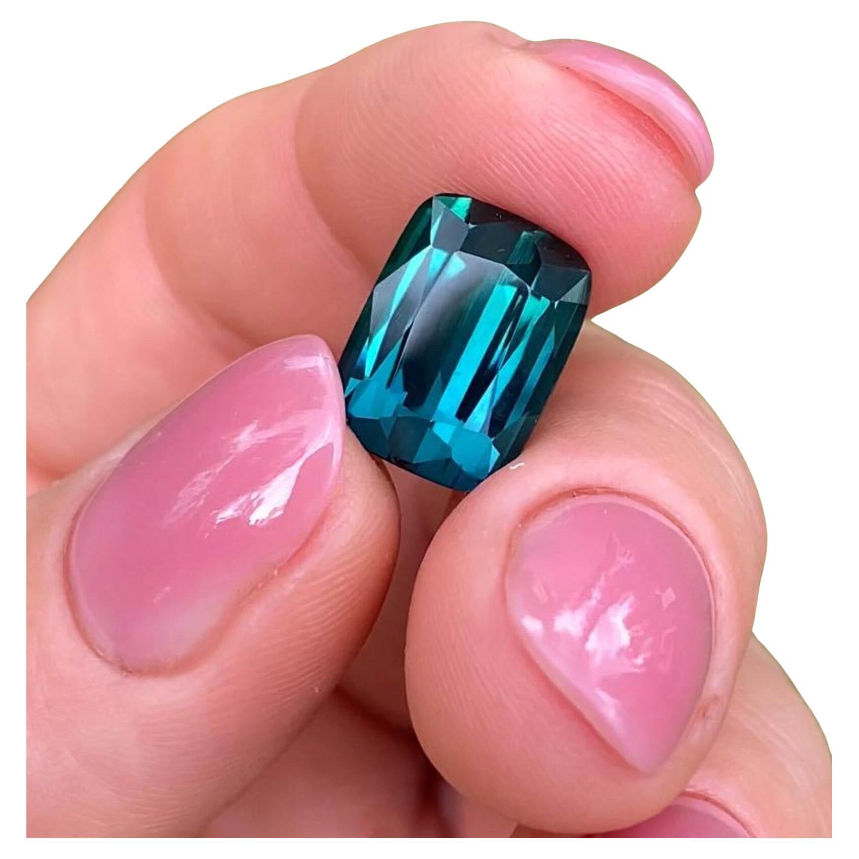 Gemma certificata GFCO 8.86Ct Lagoon Tourmaline, taglio a cuscino Origine Afghanistan in vendita