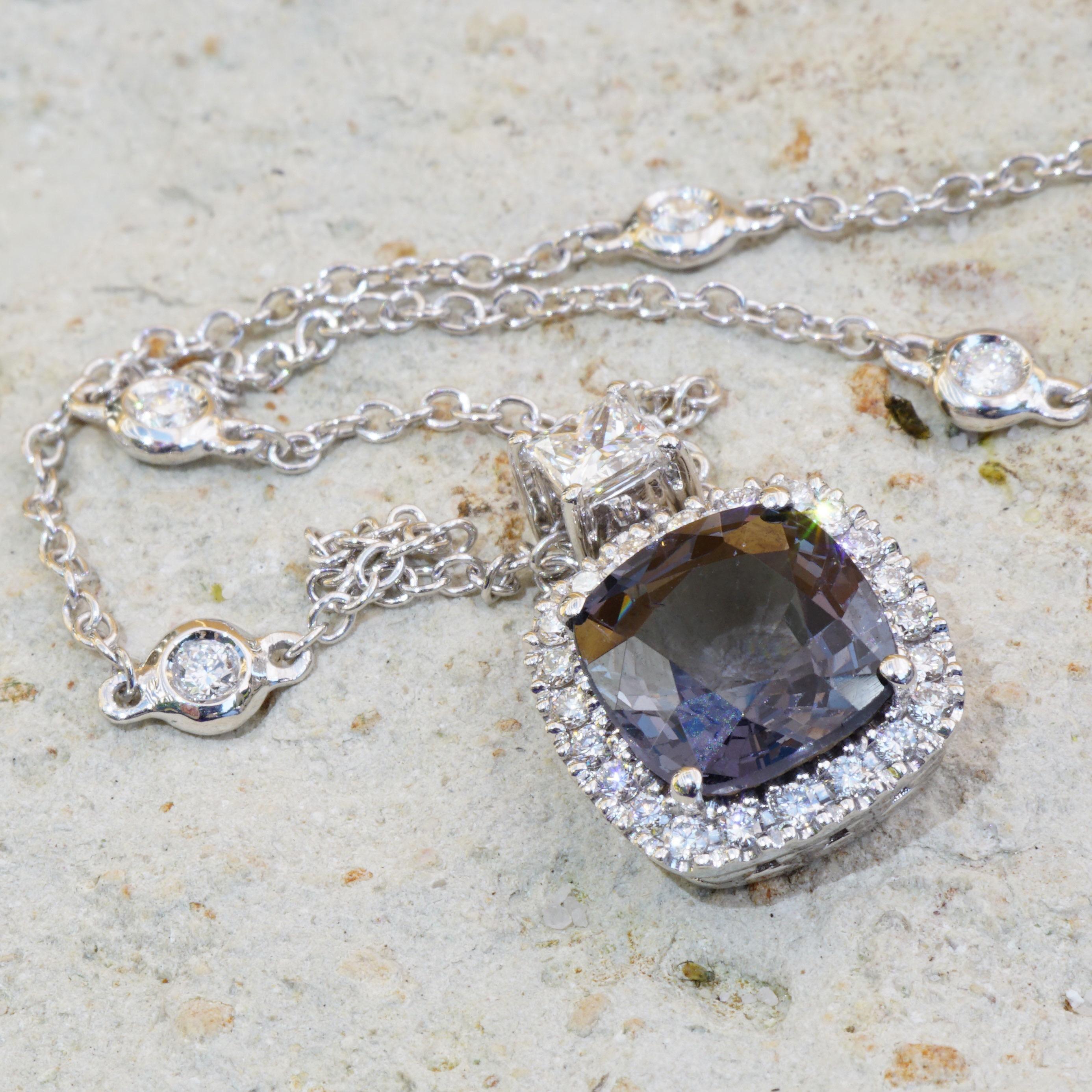 Brilliant Cut GFCO certified Burma Grey-Blue Spinel Diamond Necklace 2.45 ct AAA+ 0.41 ct TW For Sale