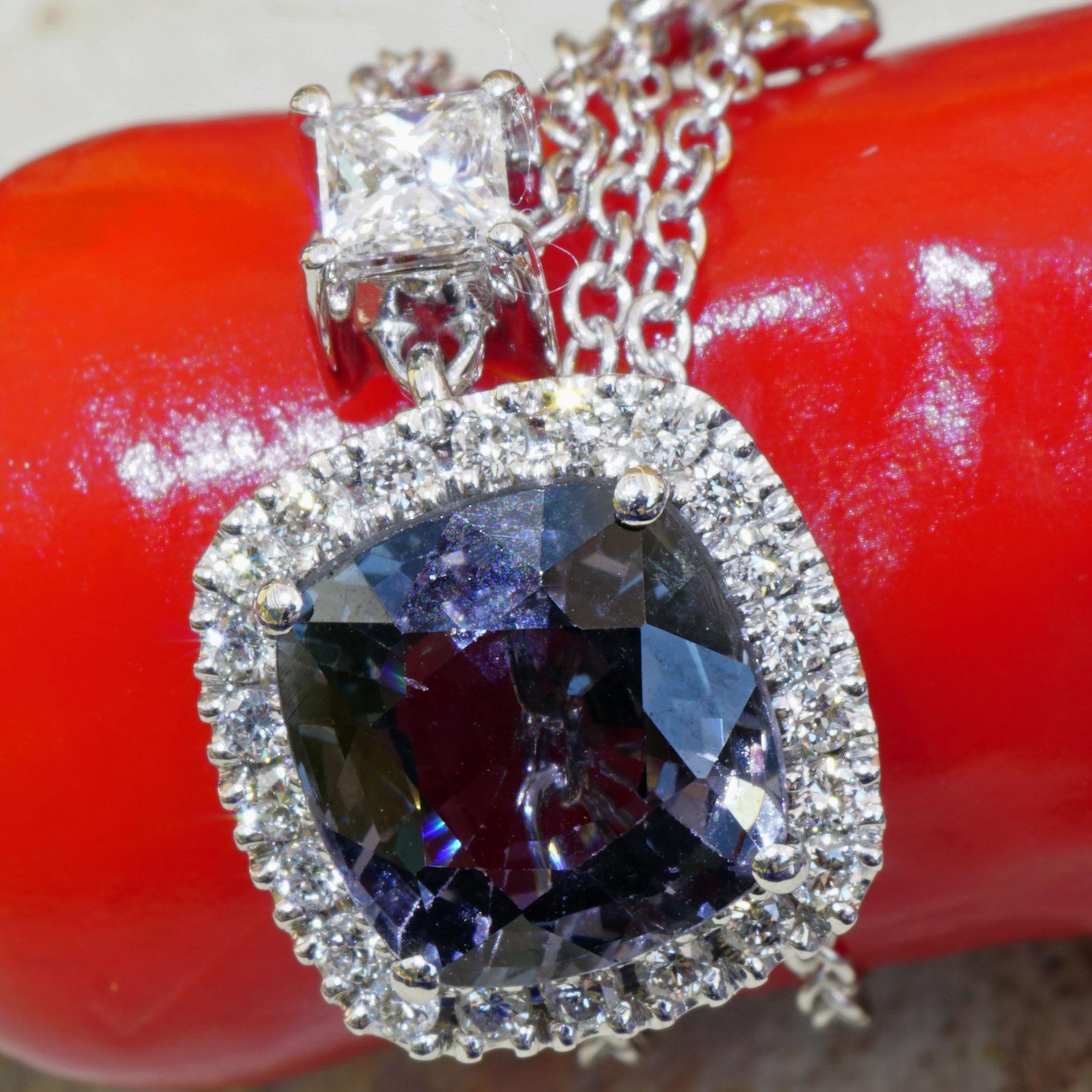 GFCO certified Burma Grey-Blue Spinel Diamond Necklace 2.45 ct AAA+ 0.41 ct TW In New Condition For Sale In Viena, Viena