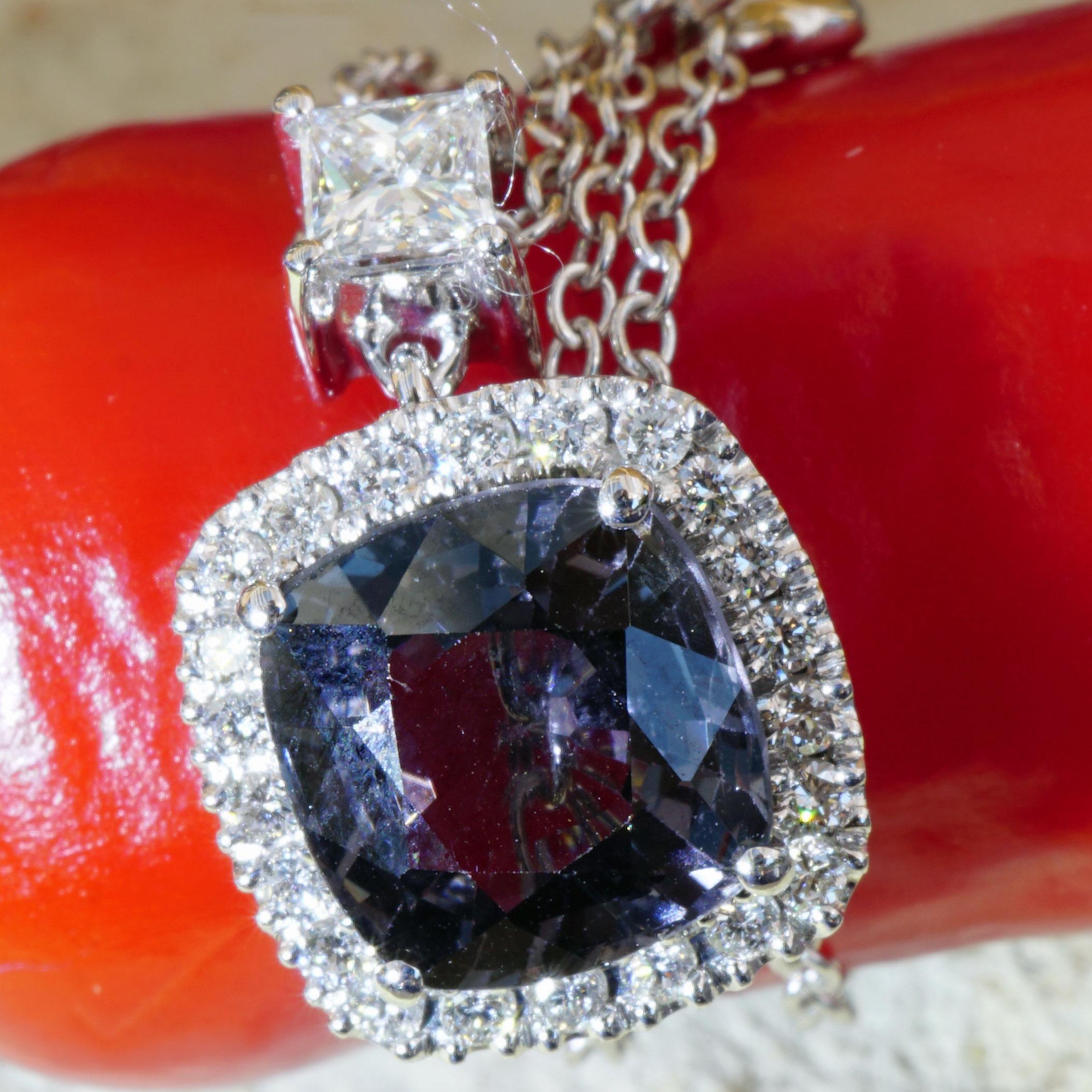 GFCO certified Burma Grey-Blue Spinel Diamond Necklace 2.45 ct AAA+ 0.41 ct TW For Sale 1