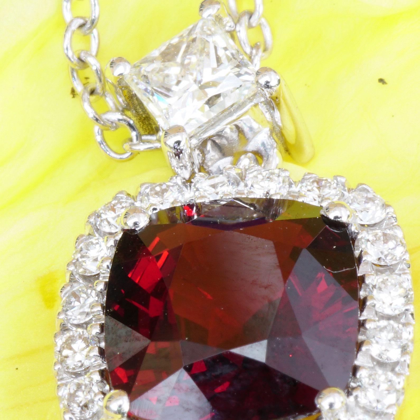 Taglio brillante Collana con diamanti rossi di Birmania certificati GFCO 1,63 ct AAA+ 0,41 ct TW VS in vendita