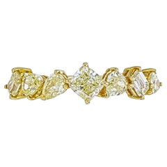 Anello con diamante certificato GFCO Fancy Yellow VVS-VS Clarity