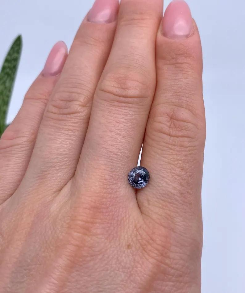 Women's or Men's GFCO Certified Natural 1.47Ct Violet Spinel gemstone, Brilliant cut, Tanzania