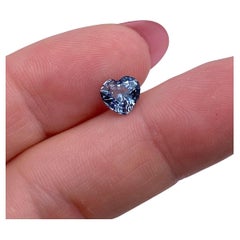 Pierre précieuse spinelle gris-bleu 1,52 ct certifiée par le GFCO, taillée en cœur, Tanzanie