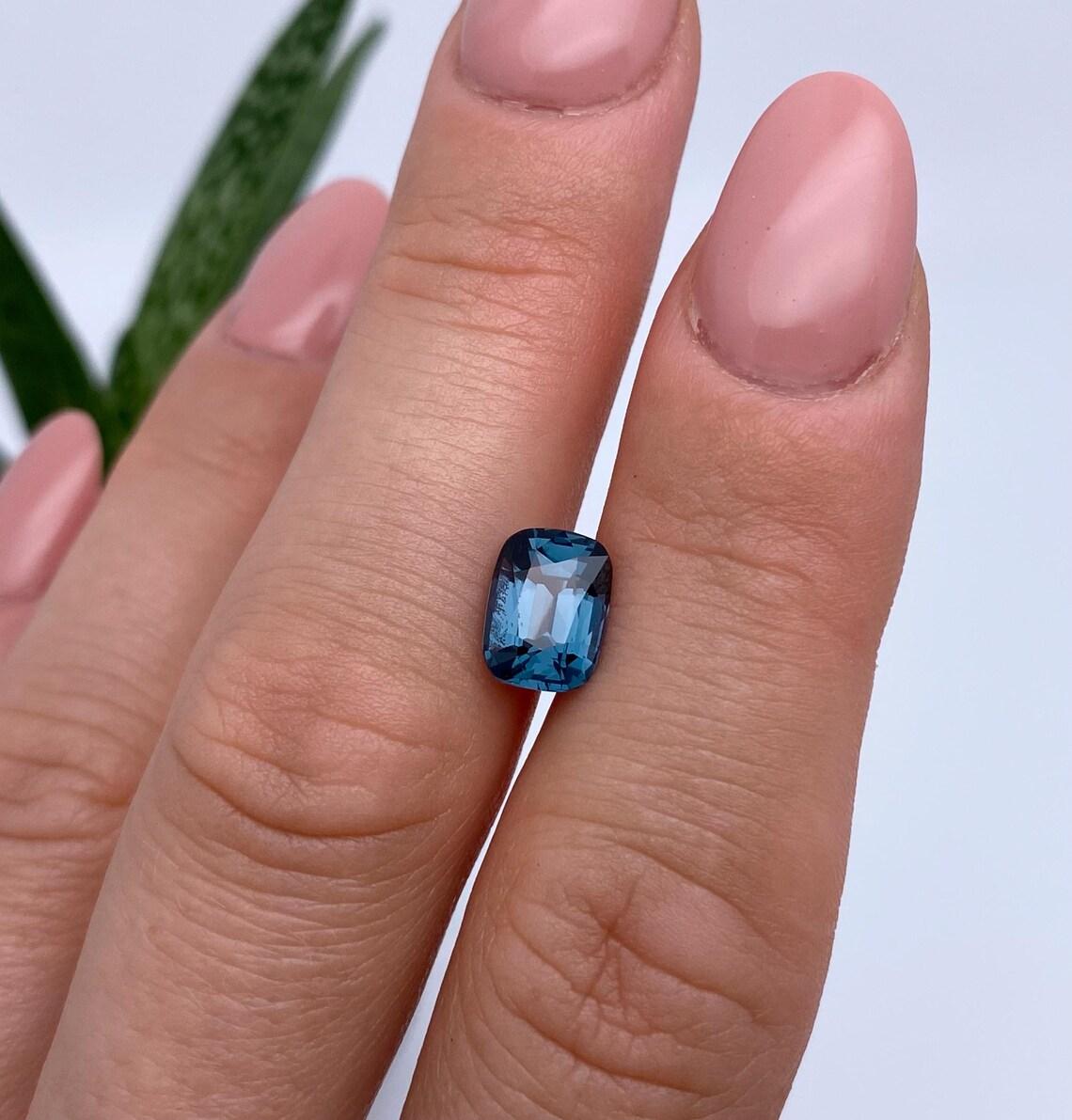 GFCO Certified Natural 2.40Ct Blue Cobalt Spinel gemstone,  Origin Tanzania. In New Condition For Sale In Daugavpils, LV