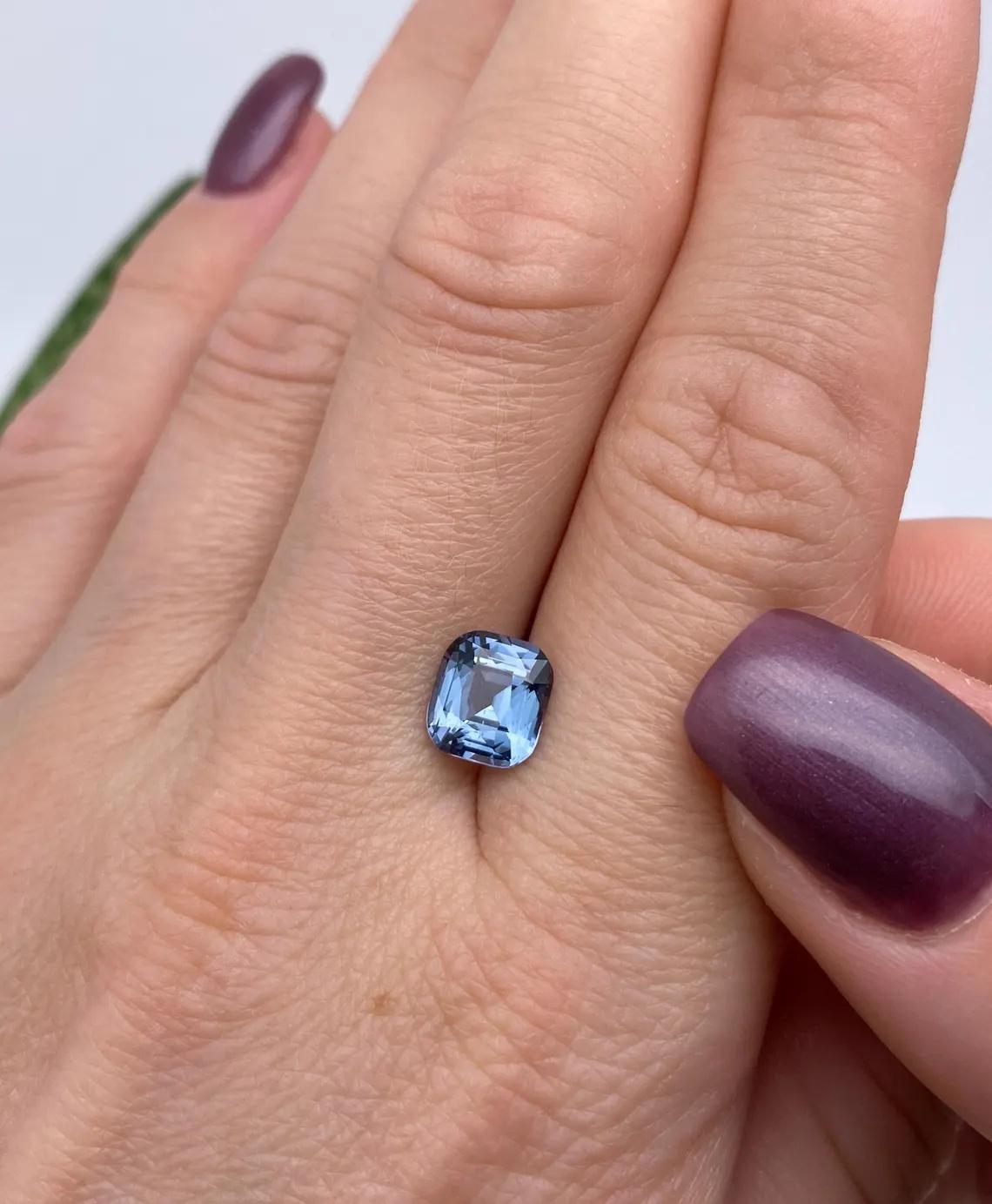 Pierre précieuse spinelle bleue de 2,45 carats certifiée par le GFCO, coussin, Tanzanie en vente 2