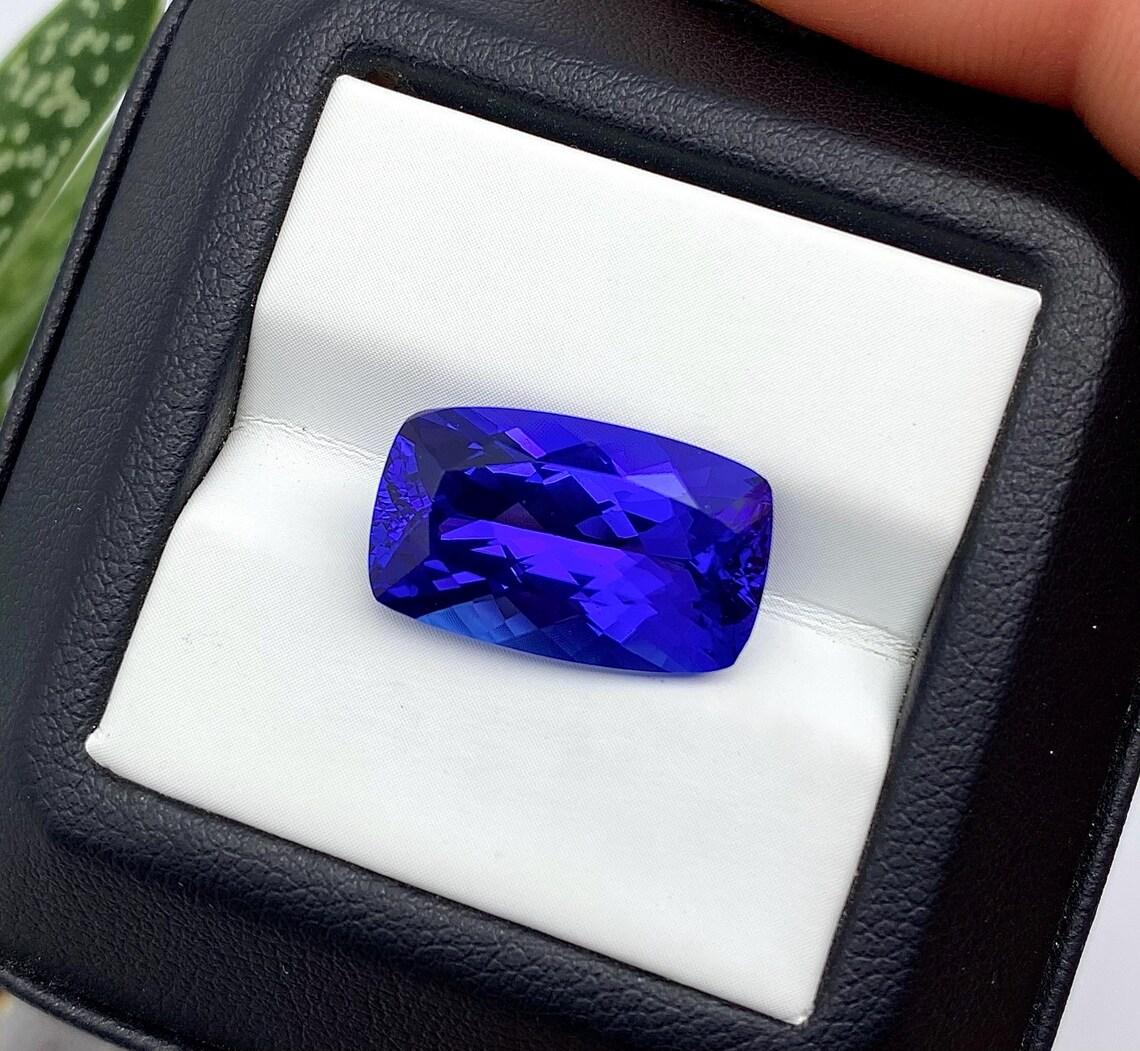 GFCO Certified VS 10.37Ct Natural Tanzanite, Fancy cushion cut In New Condition For Sale In Daugavpils, LV