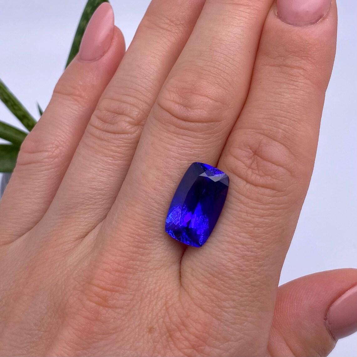 Tanzanite naturale certificata GFCO VS 10.37Ct, taglio a cuscino Fancy in vendita 1