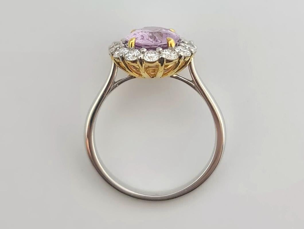 Oval Cut GFCO Ceylon Unheat 3.01 CT Peach Padparadscha Sapphire Diamond 18k Y/W Gold Ring For Sale