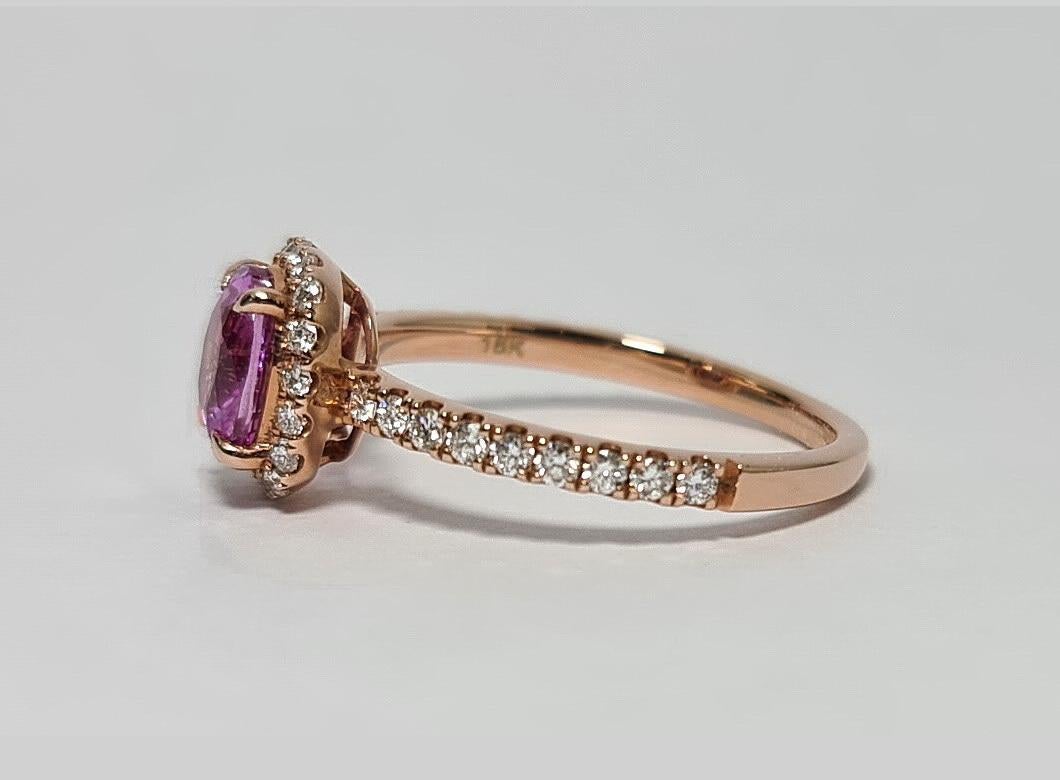 Contemporary GFCO Unheated Pink 1.51 CT Sapphire Diamond Halo Rose 18K Gold Ring For Sale