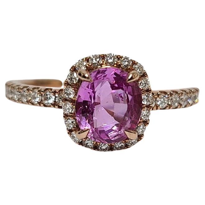 GFCO  Zertifizierter unerhitzter 1,51 rosa Saphir mit natürlichem Diamant Halo /Schliff VVS F in 18K Roségold Ring