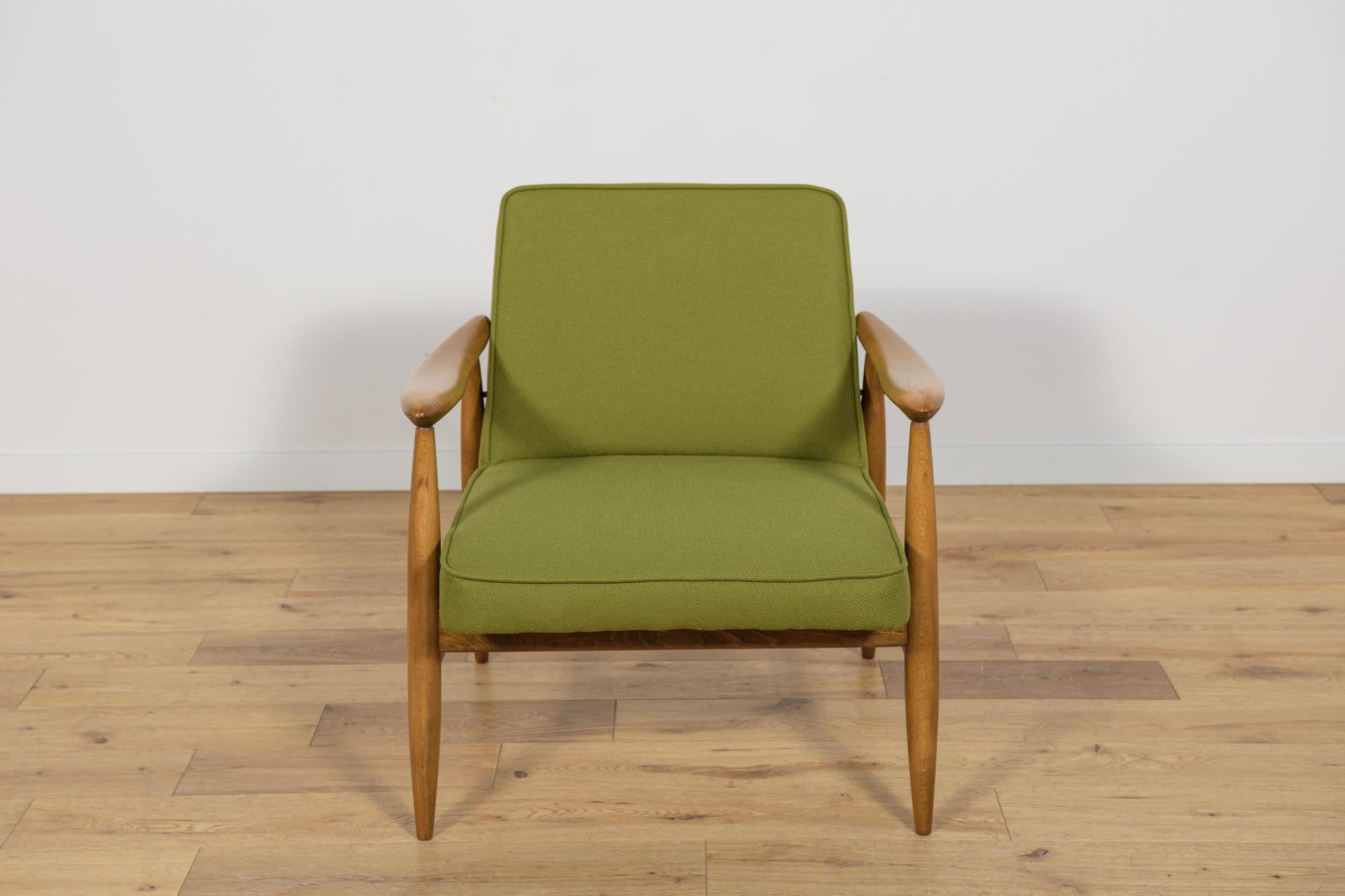 GFM-87 Sillones de Juliusz Kedziorek para Gościcińskie Furniture 1960s, Polonia. Tela en venta