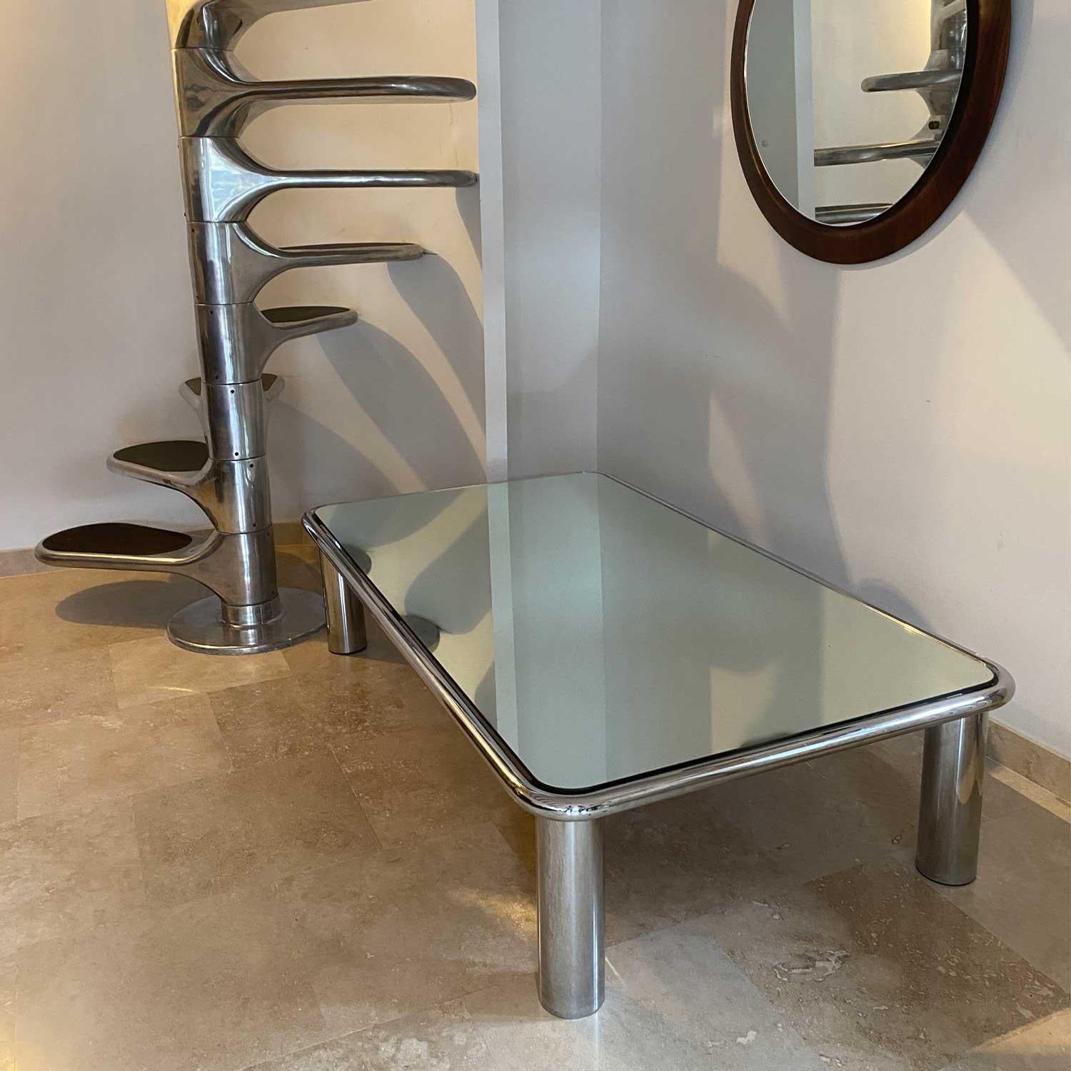 Mid-Century Modern G.Franco Frattini Sesann mirrored and steel chromed coffee table by  for Cassina For Sale