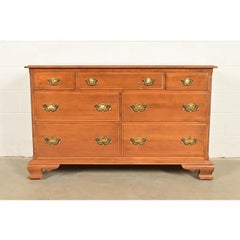 g\gAmerican Colonial Solid Maple Seven-Drawer Dresser, Circa 1970s