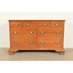 g\gAmerican Colonial Solid Maple Seven-Drawer Dresser, Circa 1970s
