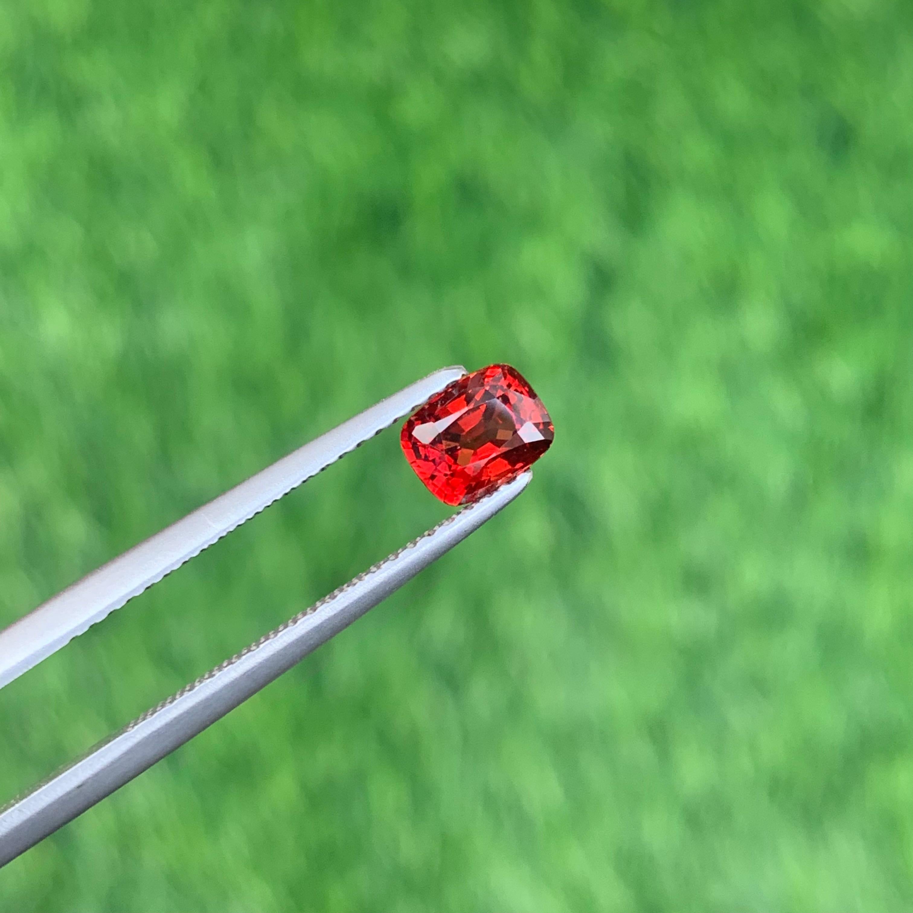 GGI Certified 0.76 Carats Loose Red Spinel from Burma, Faceted Burmese Spinel For Sale 2
