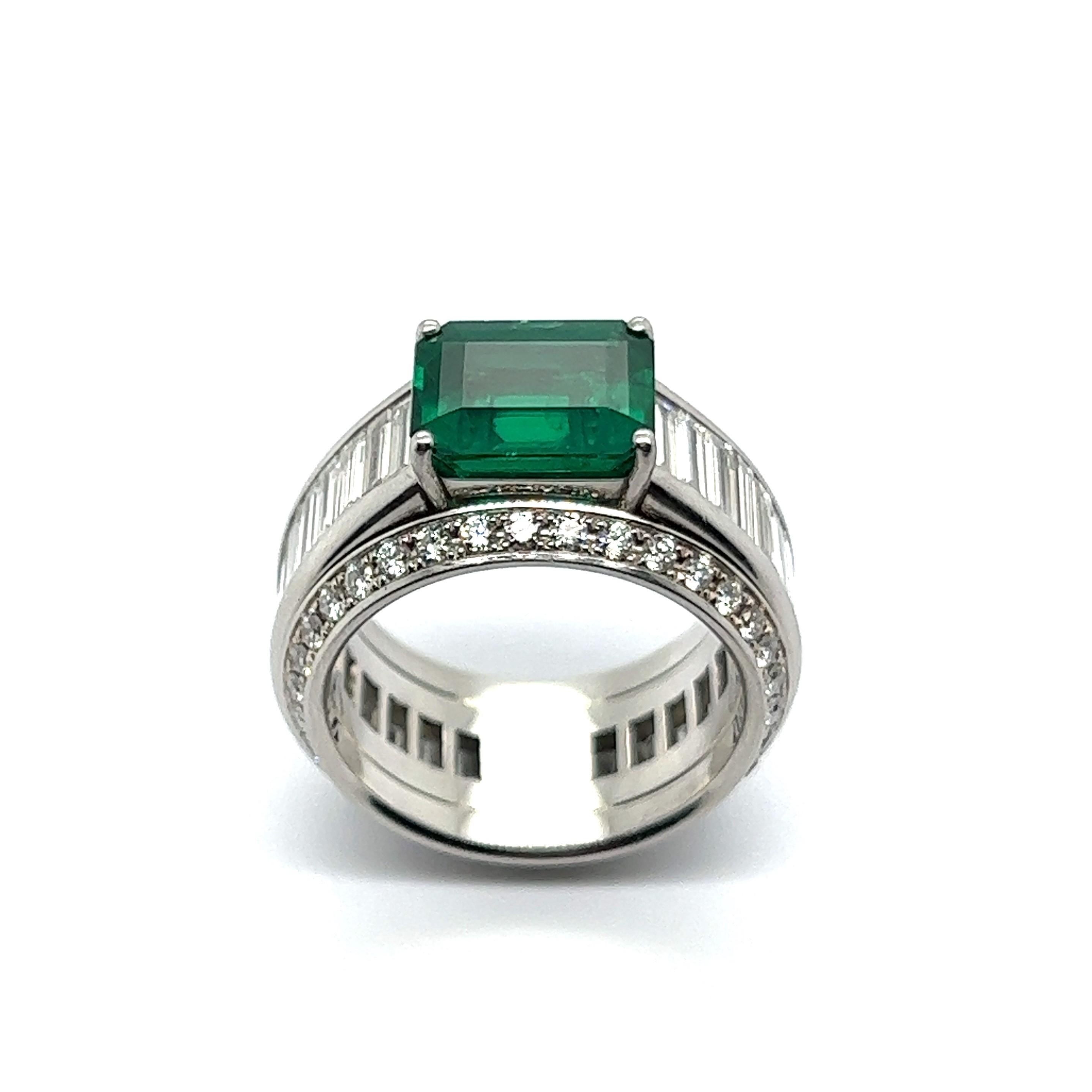 Women's or Men's Colombian Emerald GGL Certified Ring with Diamonds in Platinum