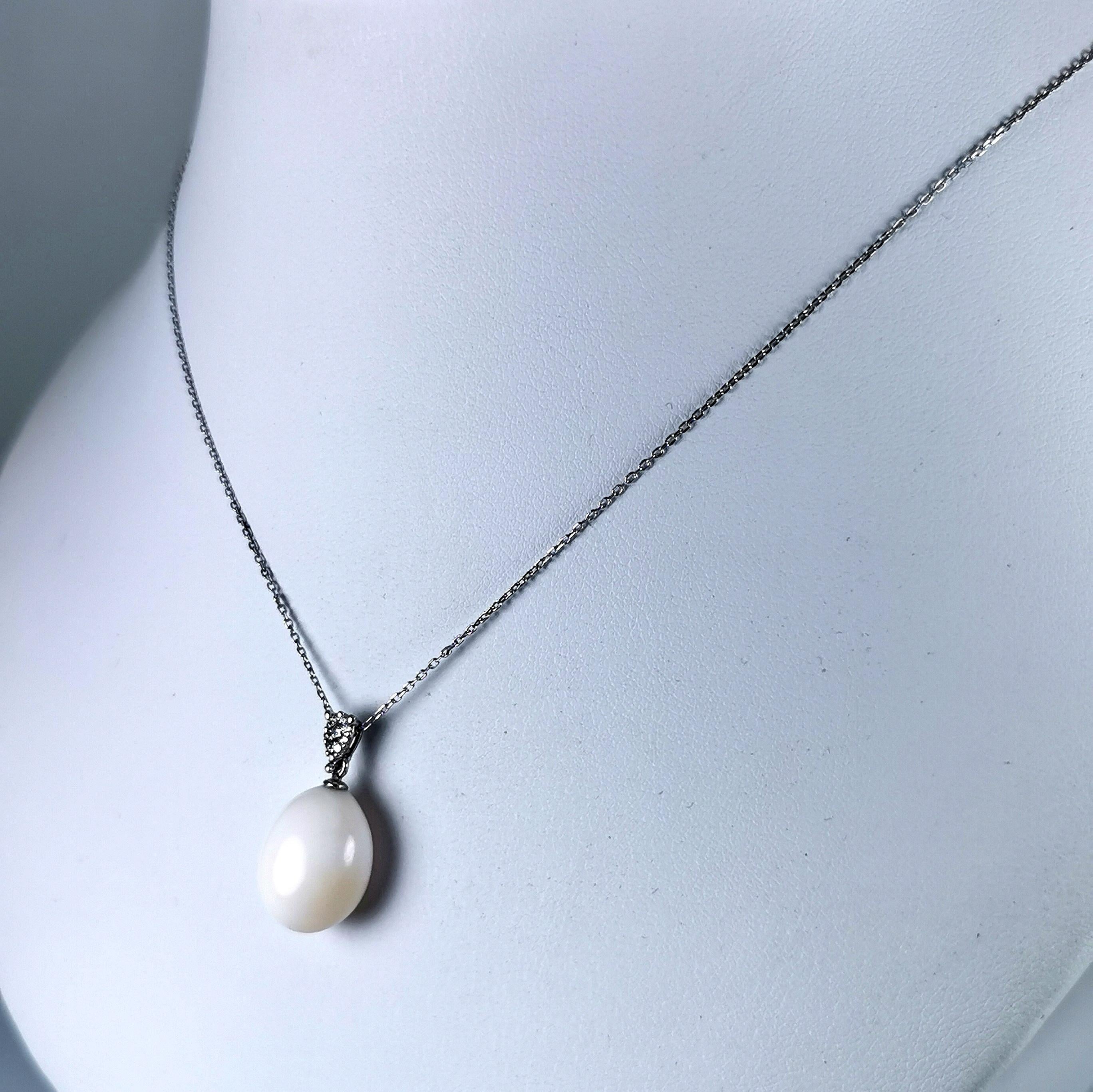 Collier de perles naturelles Cassis certifiées GGTL de 12,66 carats et de diamants Pour femmes en vente