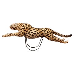 Guépard en céramique peinte avec socle haut de gamme : élégance et caractère
