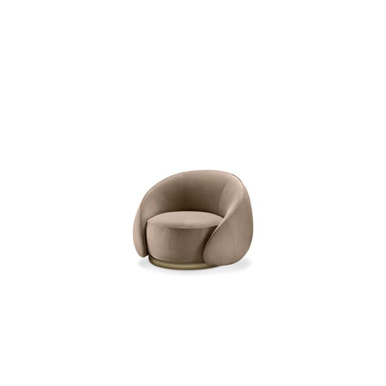 Modern Ghidini 1961 Abbracci Armchair in Beige Leather with Brass Base by L. Bozzoli For Sale