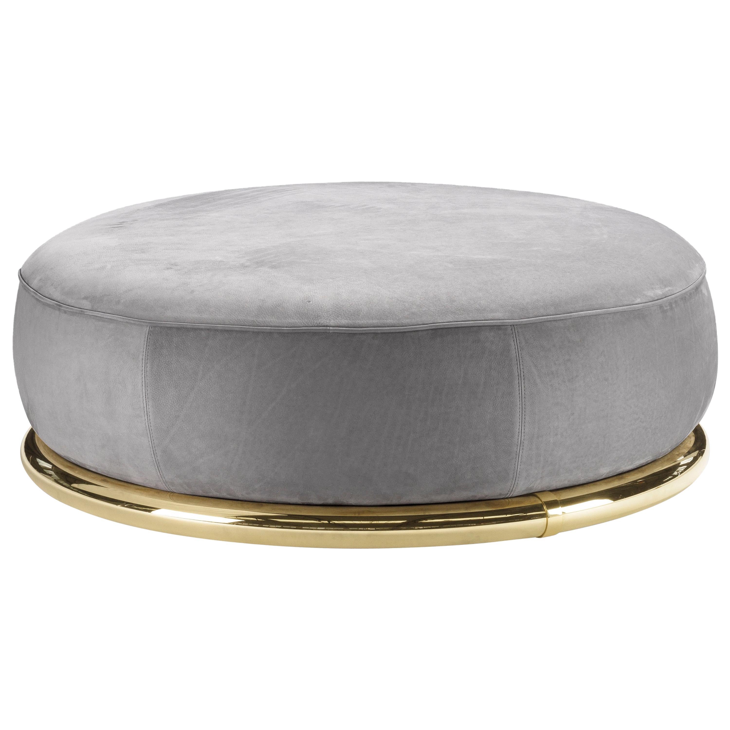 Ghidini 1961 Abbracci Small Ottoman in Grey Leather and Brass Base by L. Bozzoli For Sale