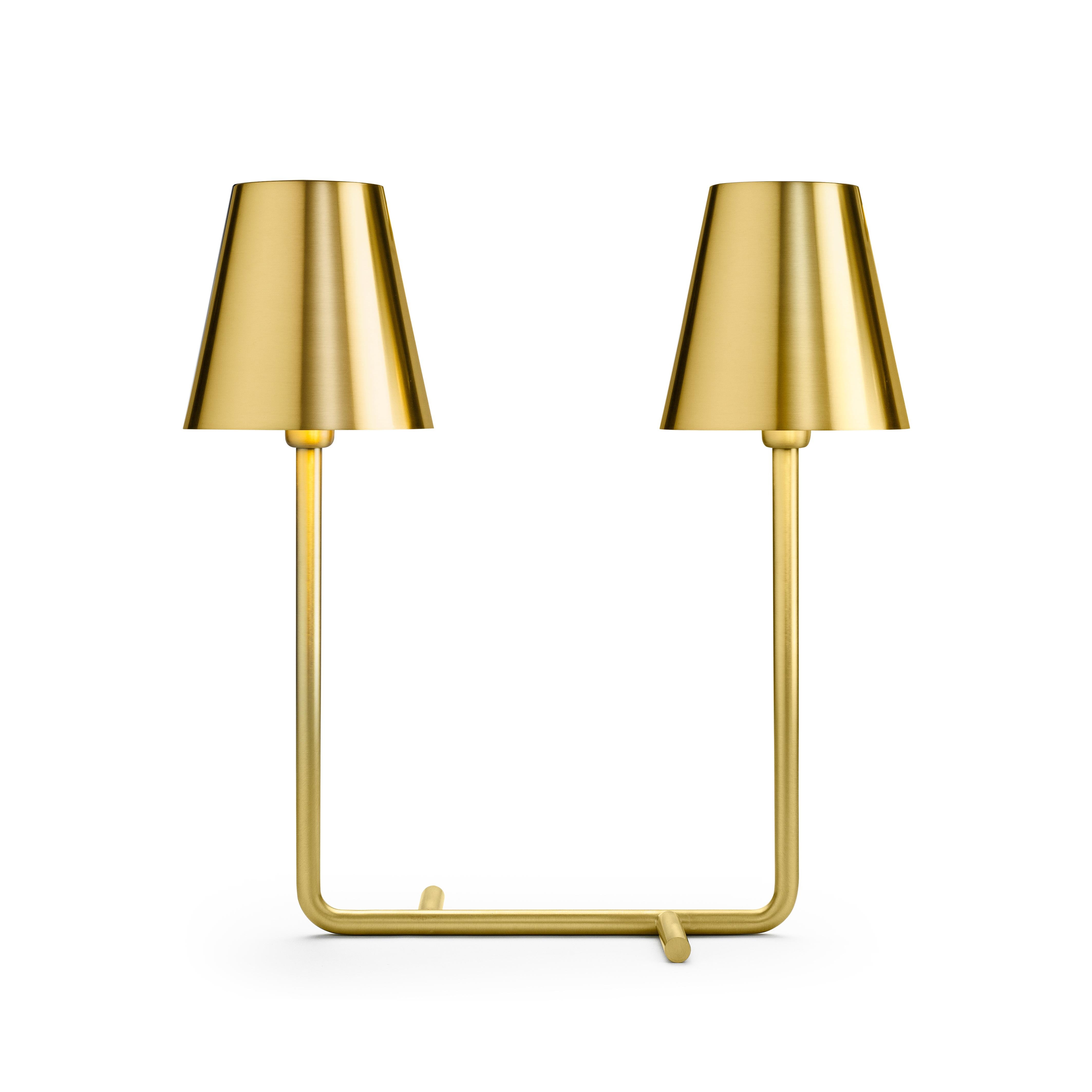 Bio table lamp in satin brass by A. Cibic.

Materials:
Satin brass
Net weight:
2.35
Dimensions:
W 40 x D 17 x 42 H cm.