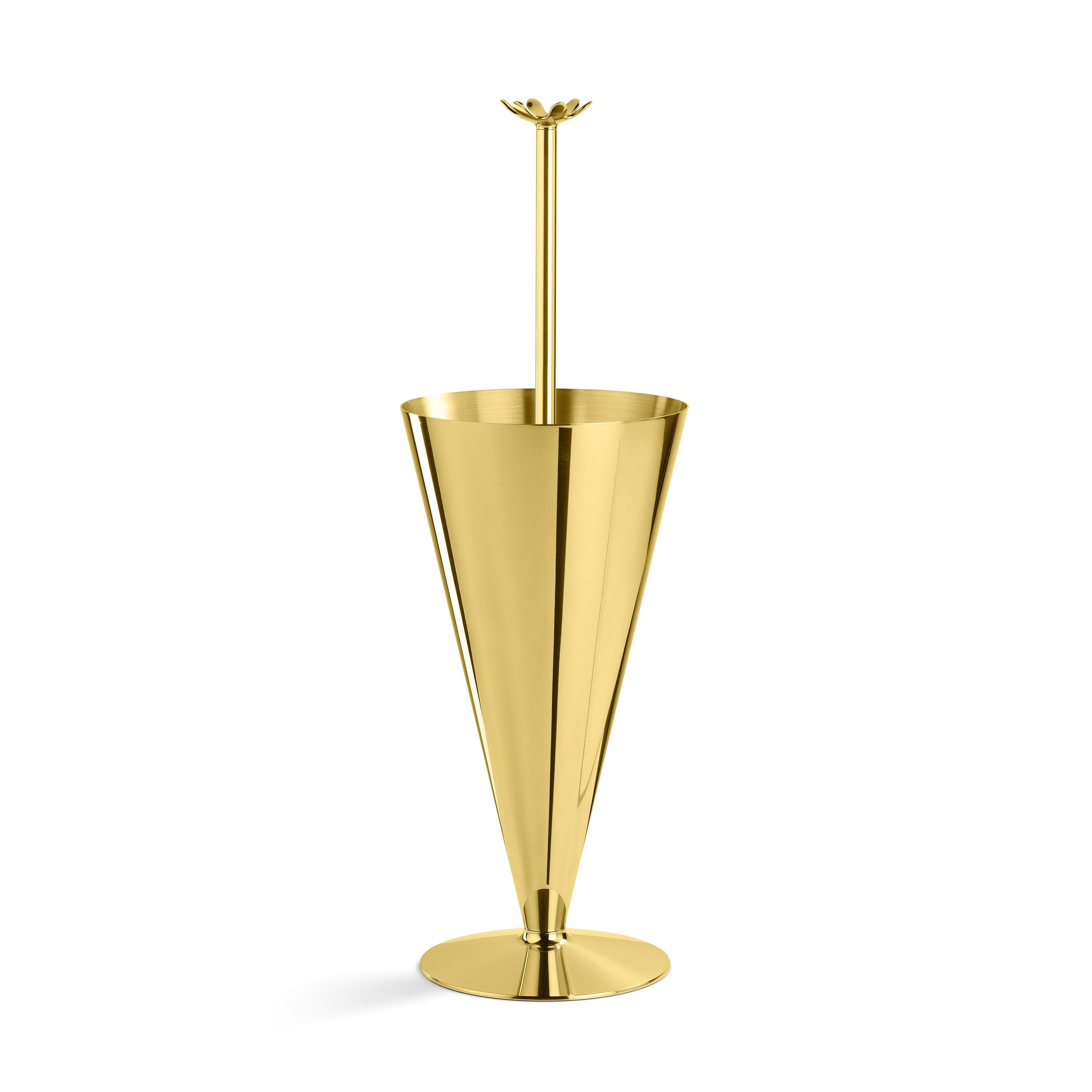 Umbrella stand
Inspiration for this umbrella stand was found in the shape of an umbrella, as can be seen in antique predecessors. The handle has been conceived as a hook for the foldable umbrella's. It’s a contemporary interpretation of a Classic