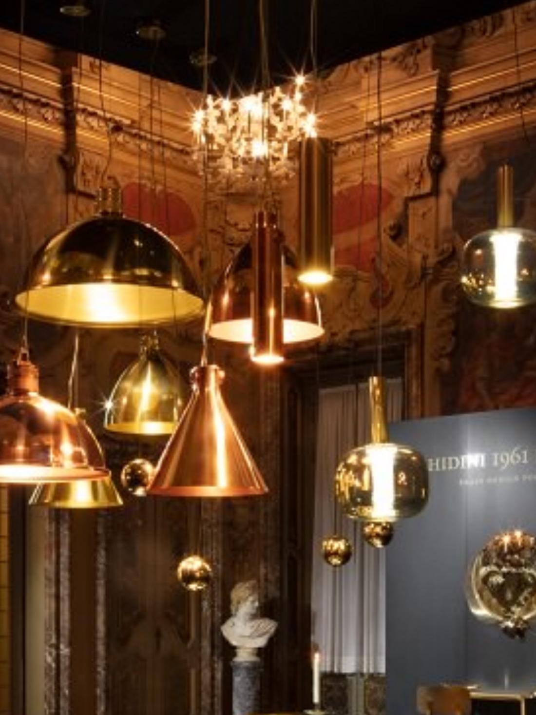 Italiano Italia Ghidini 1961  Lampada a sospensione in ottone di medie dimensioni in vendita