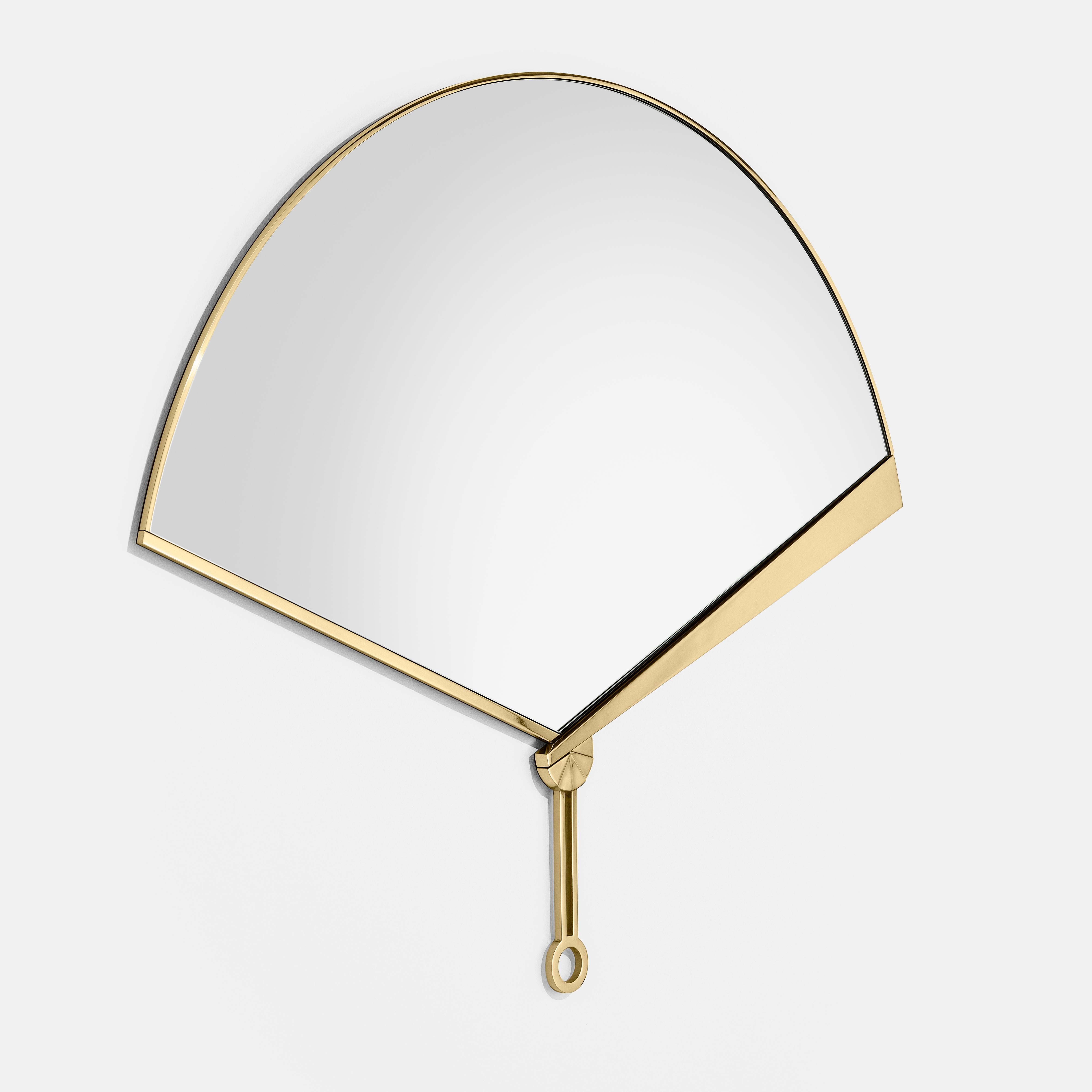 Ghidini 1961 fan mirror in brass by Tomek Rygalik

Materials: Brass.