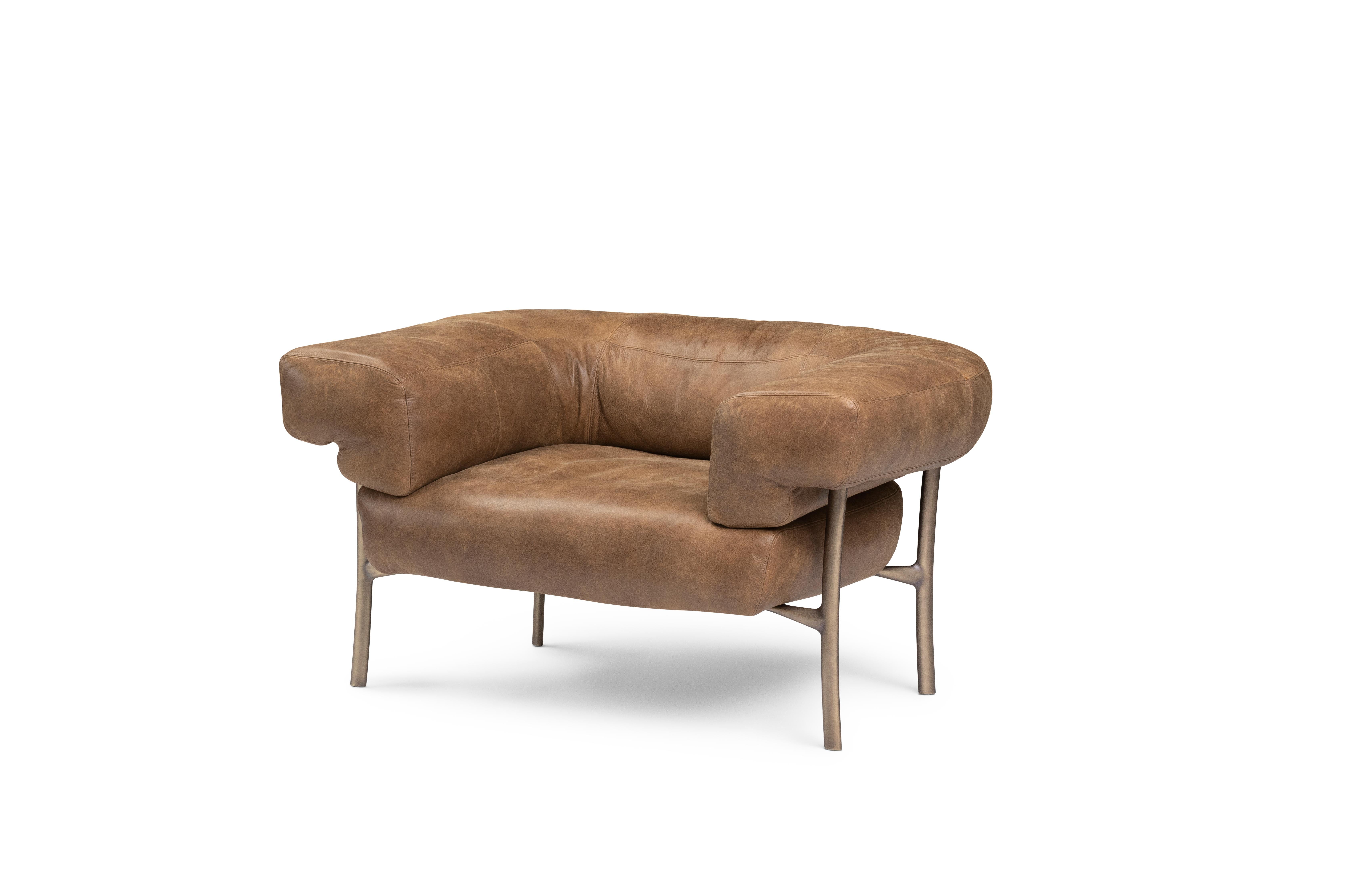 Contemporary Ghidini 1961 Katana Lounge Chair in Leather and Burnished Brass, Paolo Rizzatto For Sale