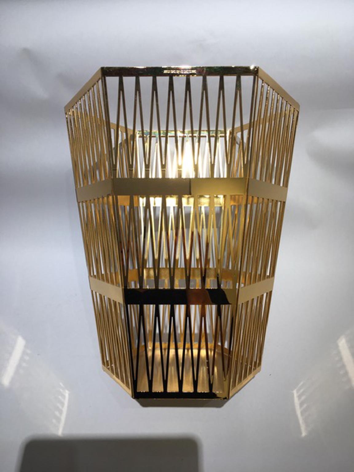 Minimalist Ghidini 1961 Large Paper Basket Polished Gold Finish Steel by Richard Hutten  For Sale