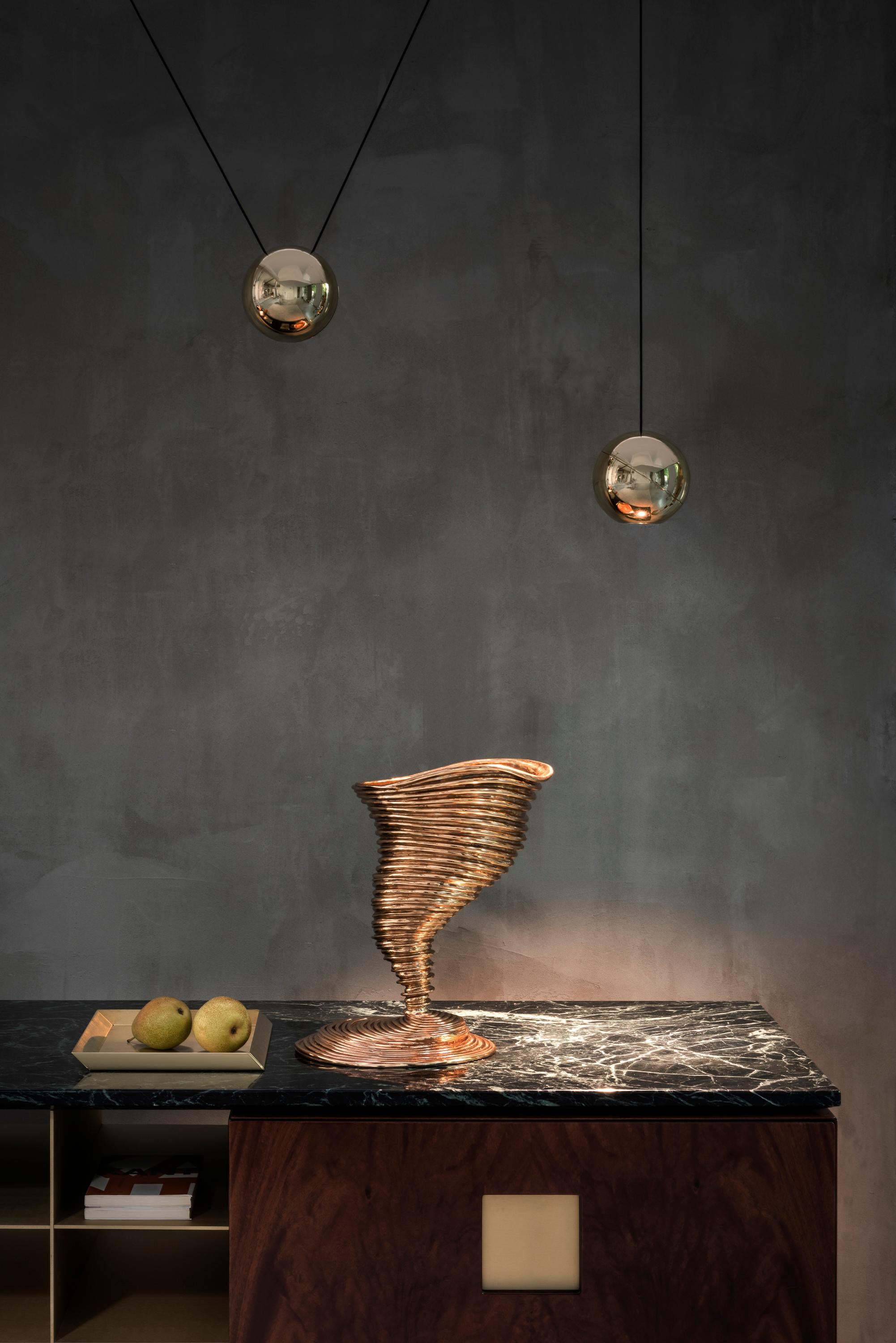 Jarrón escultórico Tornado Ghidini 1961 de bronce by Campana Brothers Italiano en venta