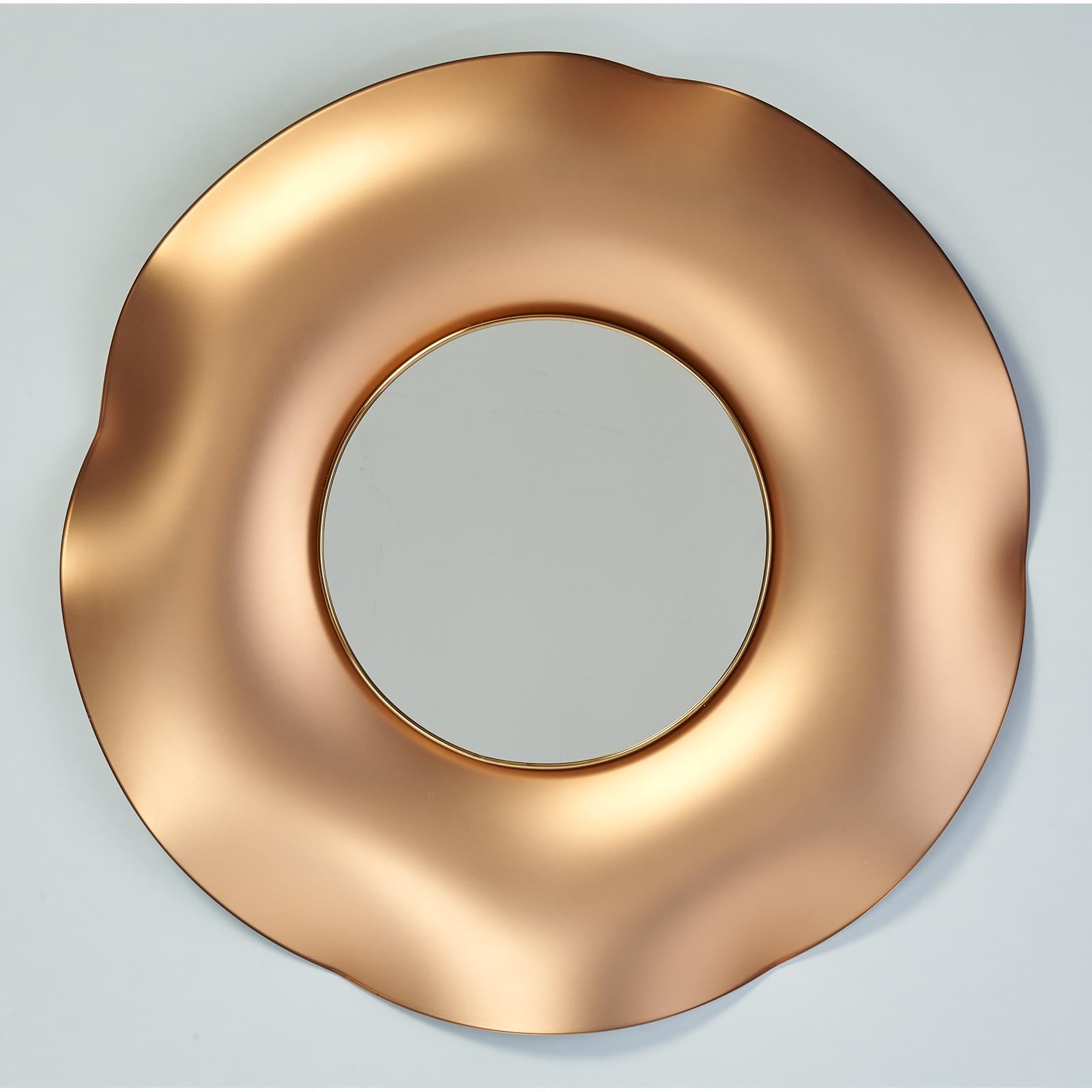 Ghiro Studio Undulating Mirror in Solid Colored Glass, 2018 In New Condition For Sale In New York, NY