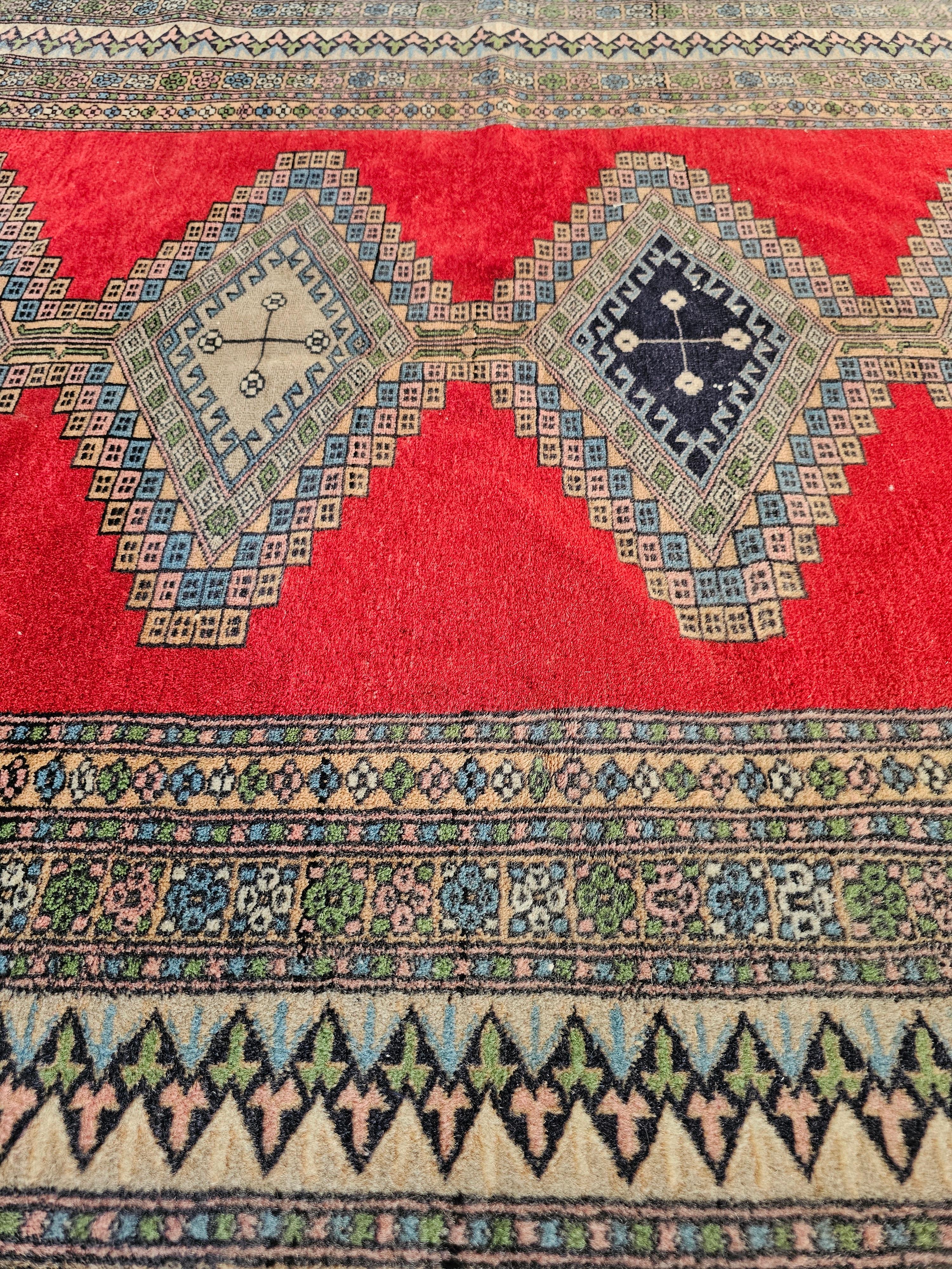 Wool Ghom Rug with unique patterns, handknotted in 100% fine wool, Pakistan 1930s For Sale