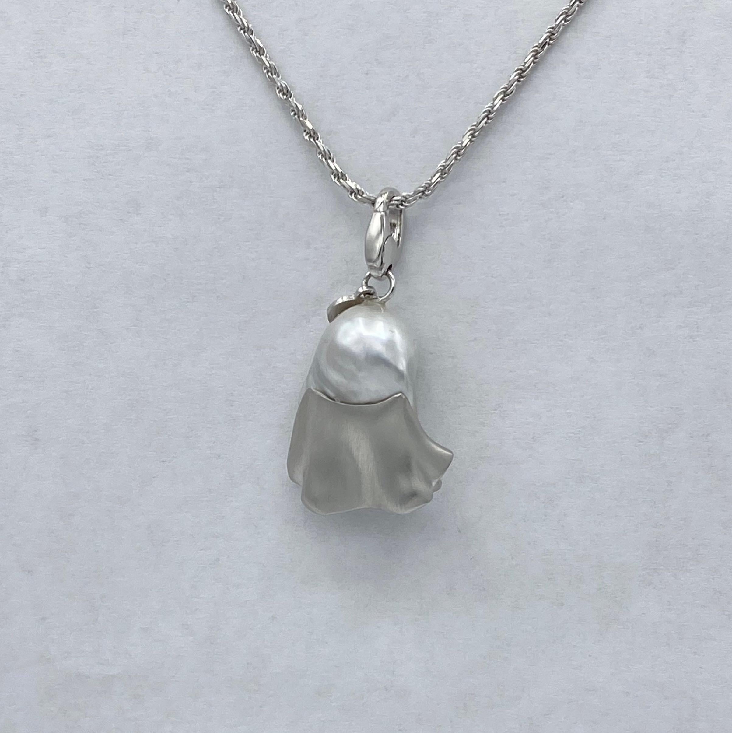 Artisan Ghost Australian Pearl Black Diamond 18Kt Gold Charm/Pendant Necklace Made in IT