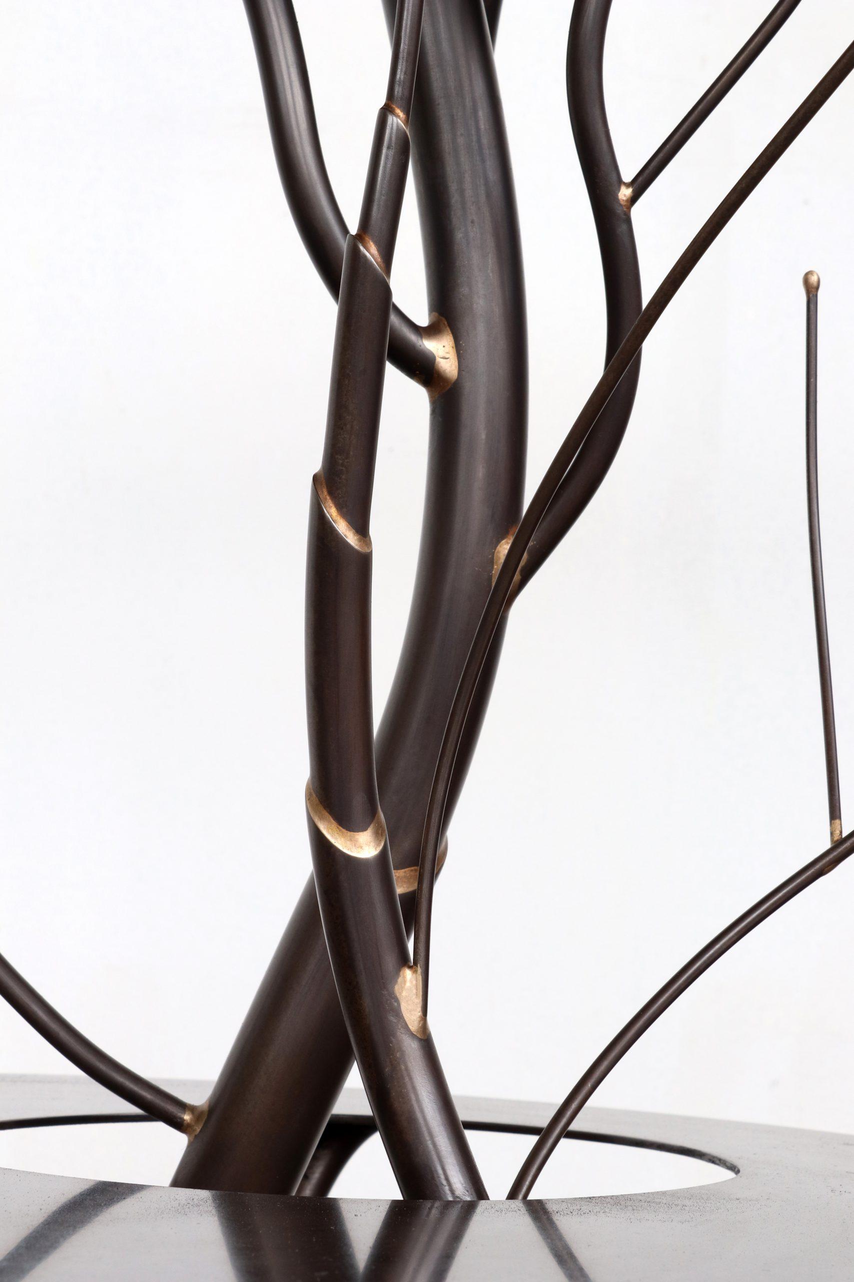 Ghost Garen Two -tierd Table 

The “ghost Garden” Table By Ayako Aratani Beautifully Intertwines Functionality With A Poetic Reflection On Our Relationship With Nature. Each Branch Of This Ethereal Piece Extends Beyond Mere Utility, Symbolizing