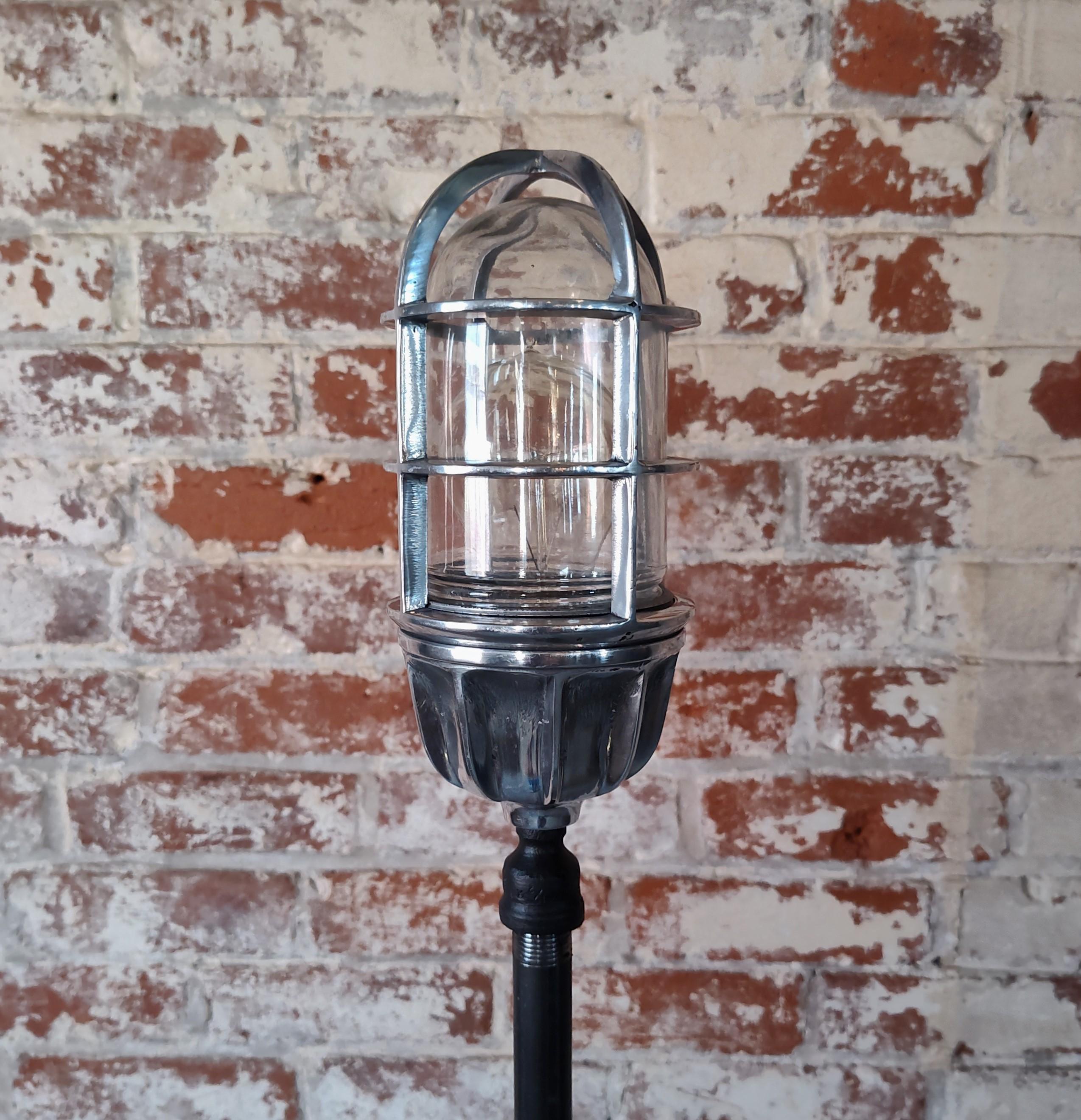 Ghost Light In Good Condition In Oakville, CT