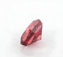 Diamante GIA da 0,15 ct, colore Fancy Deep Brownish Pink, taglio Cushion Mod Brilliant (rosso)