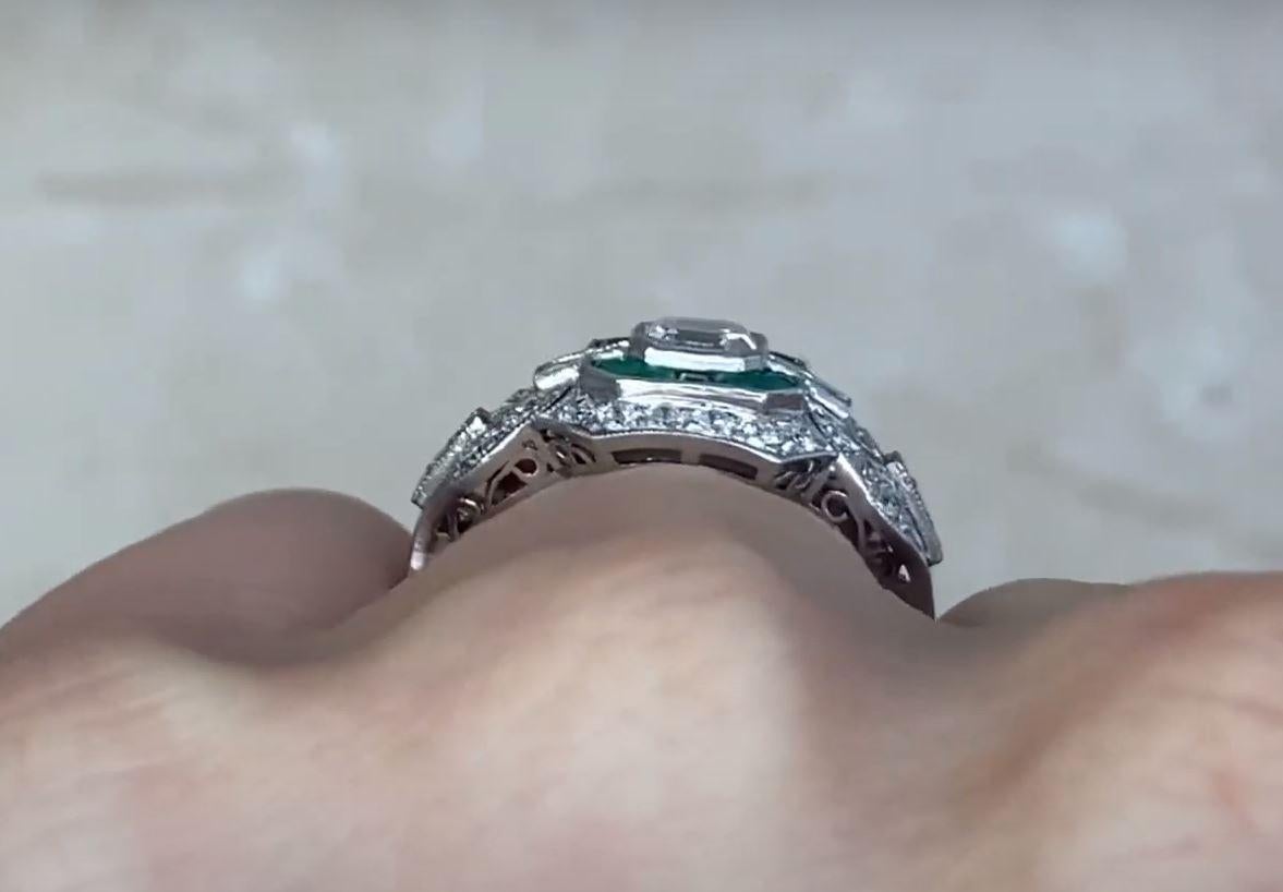 Bague de fiançailles Asscher, émeraude et halo de diamants taille GIA 0,52 carat, platine en vente 2
