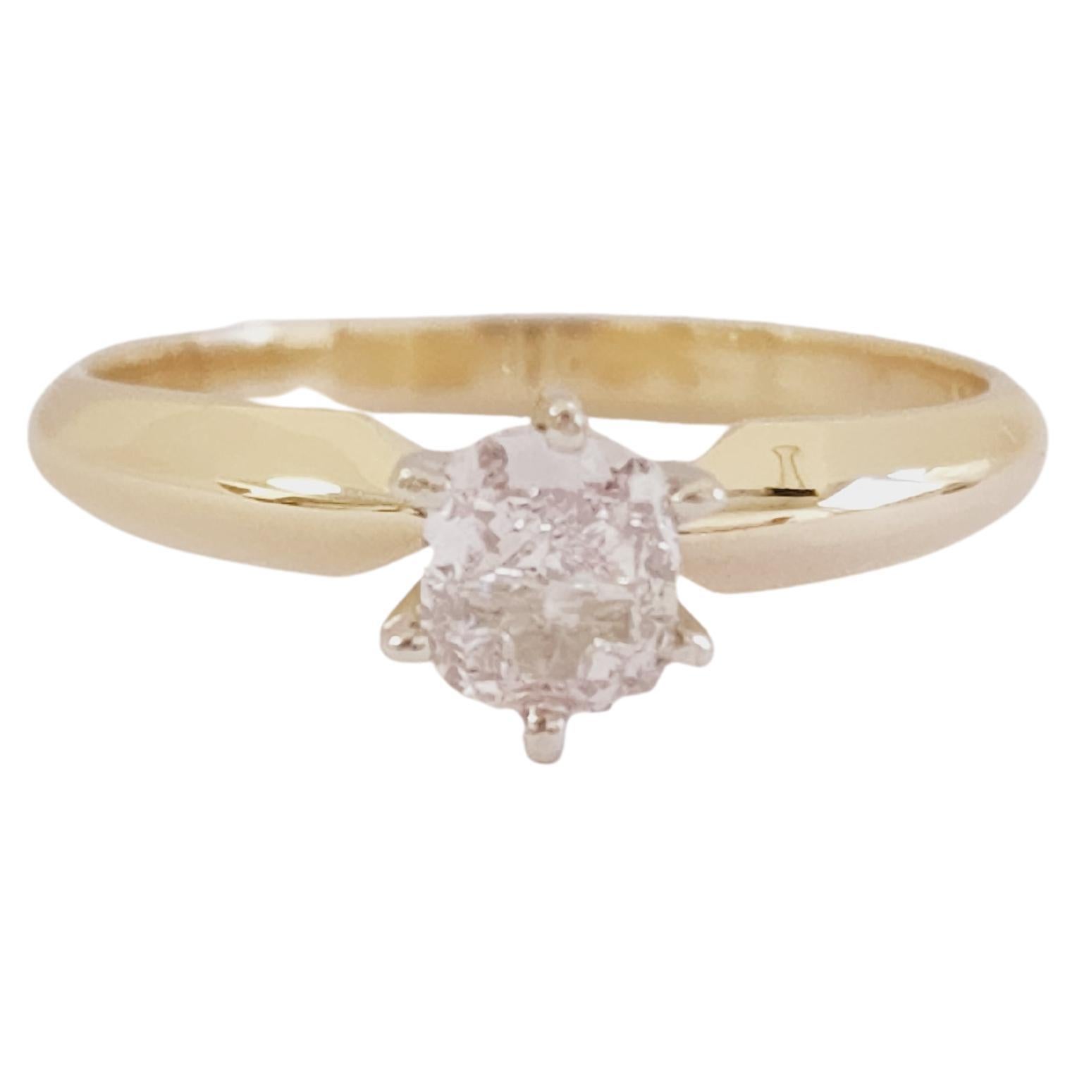 Bague solitaire en or jaune 14 carats avec diamant rose taille coussin de 0,53 carat certifié GIA en vente