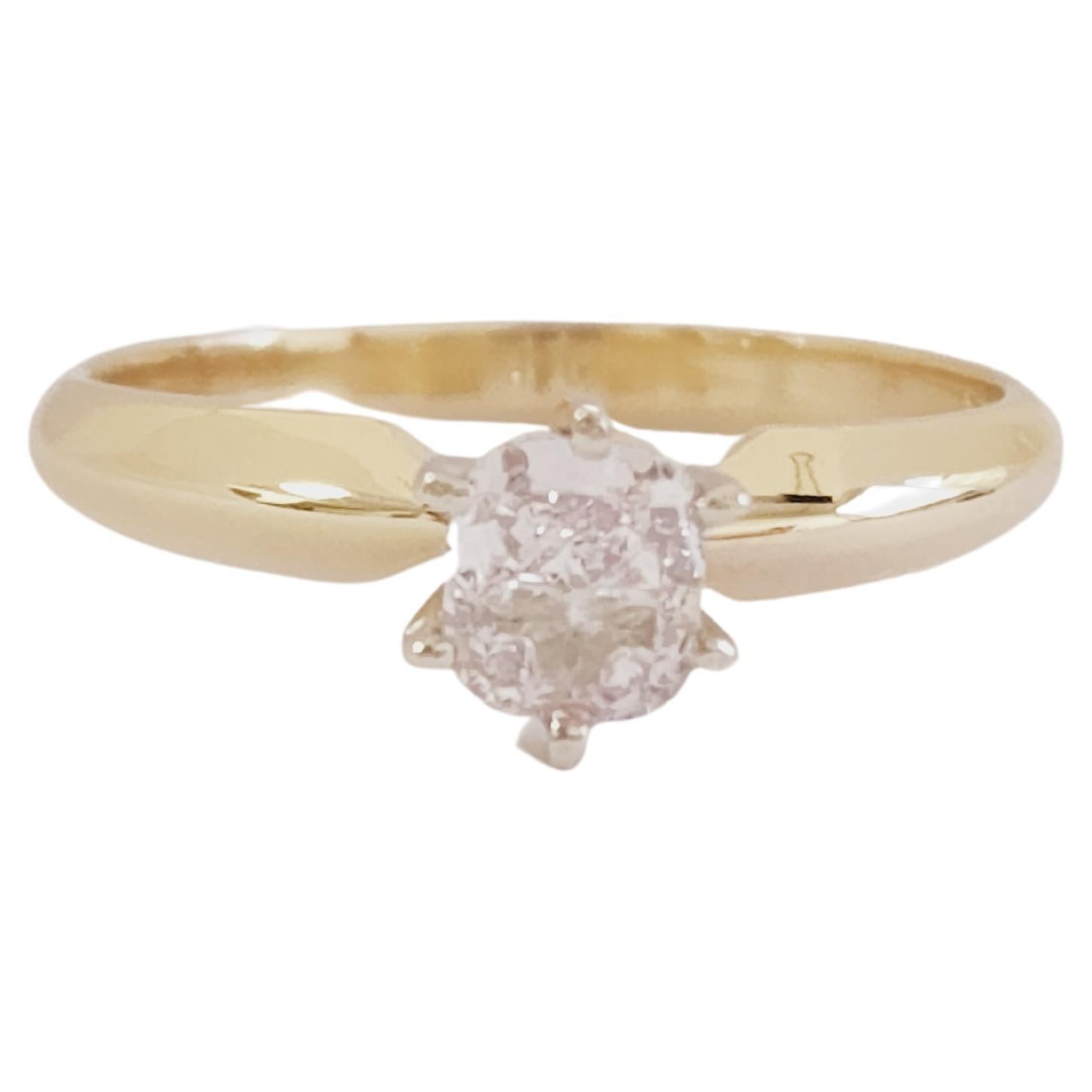 Bague solitaire en or jaune 14 carats avec diamant rose taille coussin de 0,53 carat certifié GIA en vente