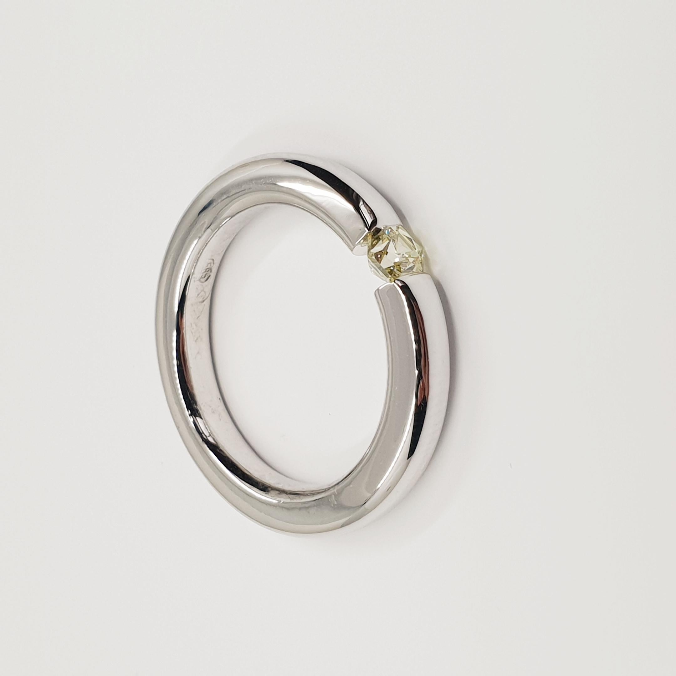 Modern GIA 0.5Carat Solitaire Diamond Ring F-G/VS 18k White Gold, Brilliant Cut For Sale
