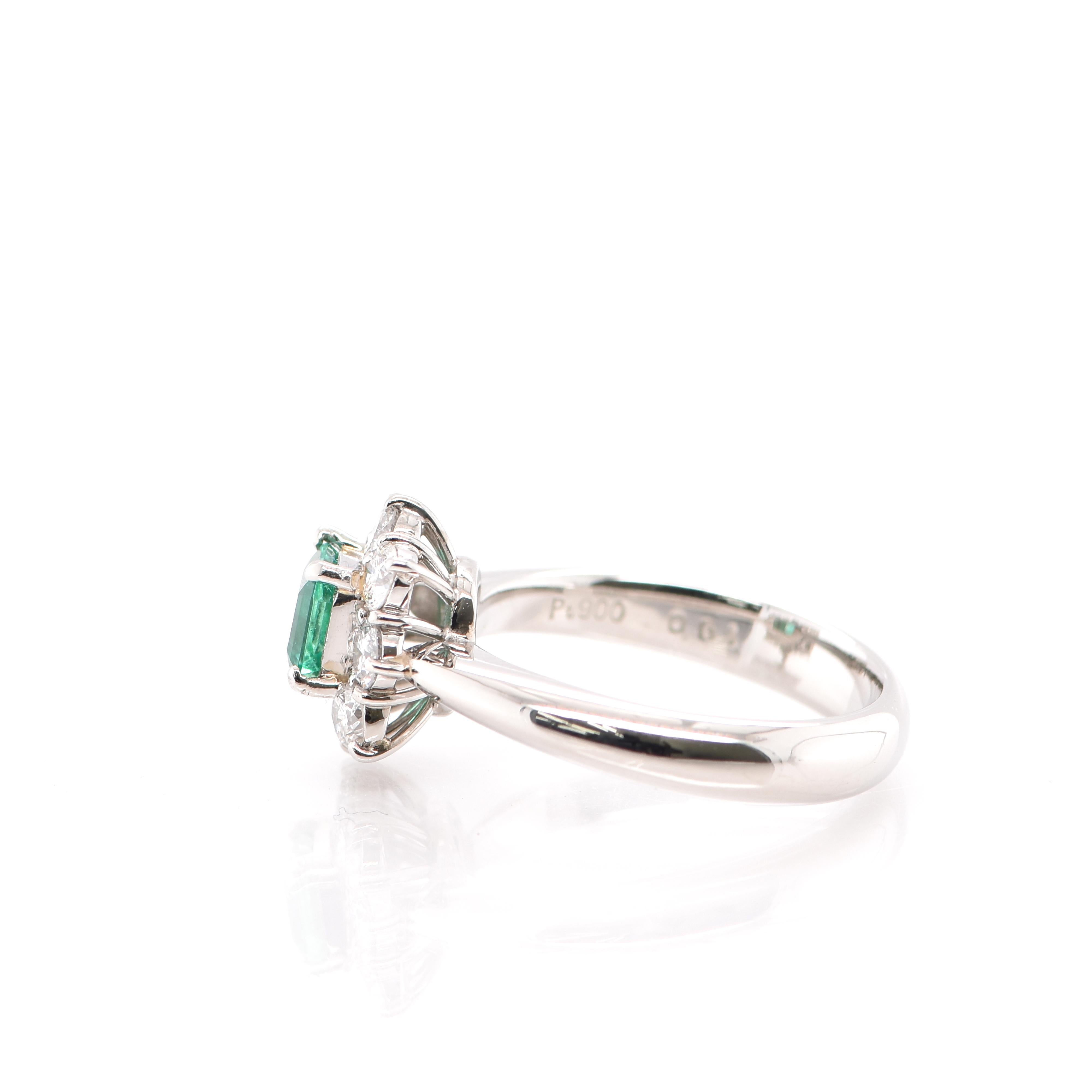 GIA 0.61 Carat No Oil Colombian Emerald and Diamond Ring Set in Platinum In New Condition In Tokyo, JP
