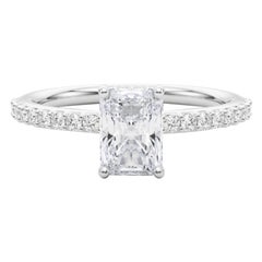 GIA 0,7 Carati Radiant Halo Shared Prong Eternity Anello di diamanti in oro bianco 18K