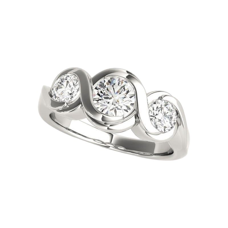 GIA 0,74 Carati Tondo a Tre Pietre Oceanico Vortice  Anello con diamante in vendita