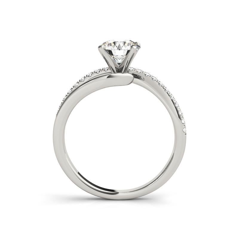 GIA 0,74ct Anello con diamante rotondo a nastro asimmetrico con gambo diviso In condizioni Nuovo in vendita a New York, NY